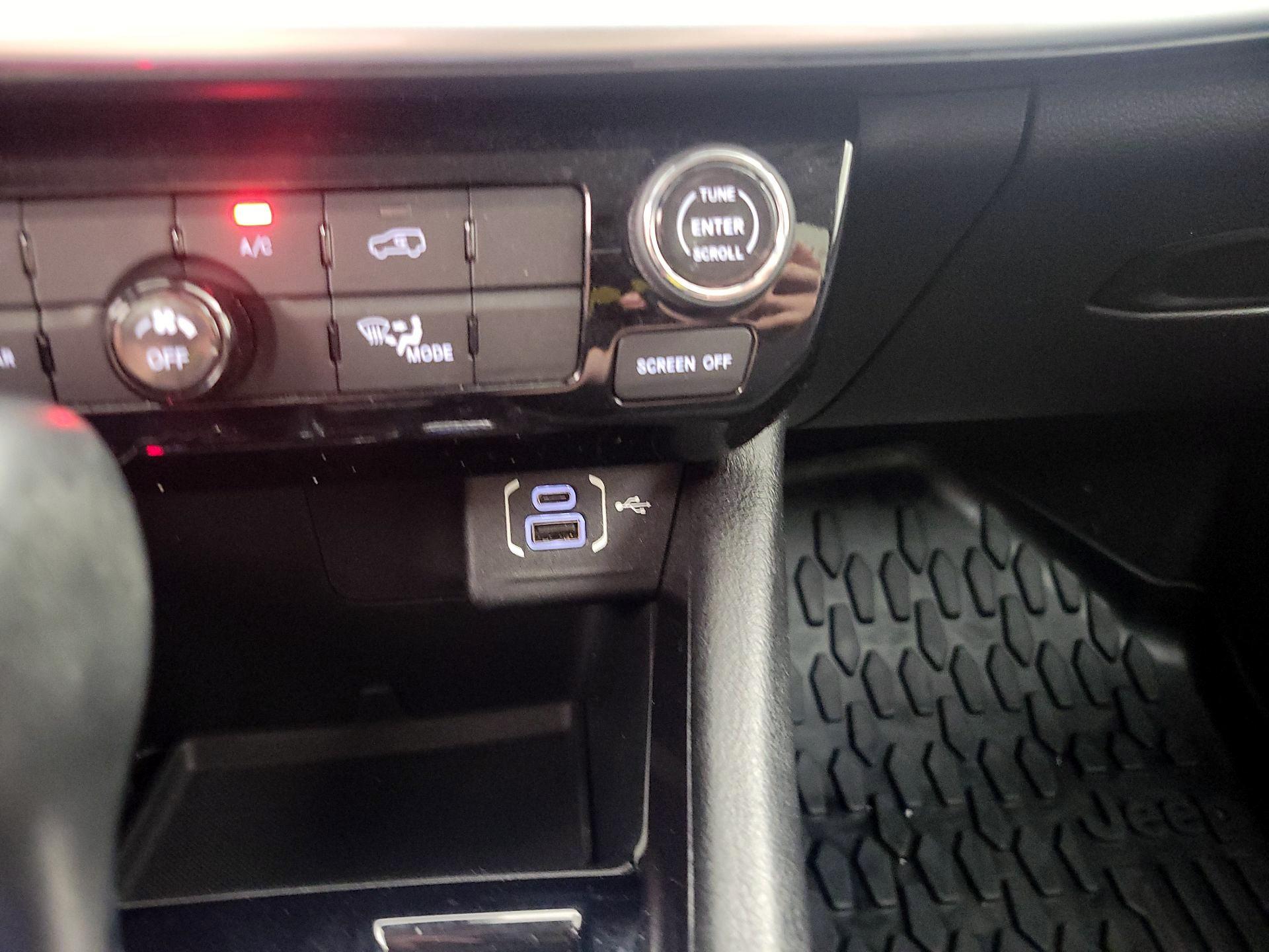 Thumbnail: 2022 Jeep Compass - 18