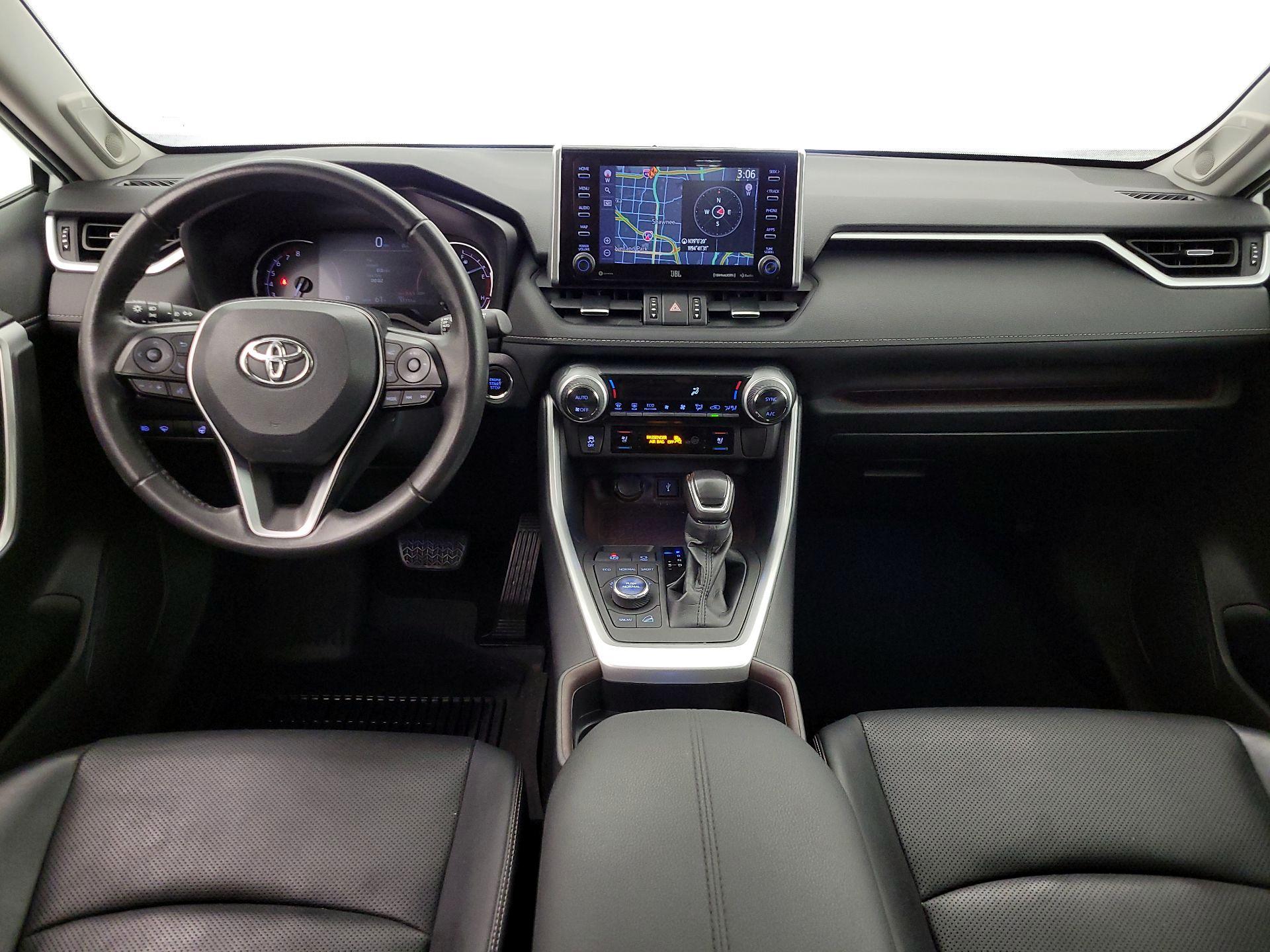 Thumbnail: 2021 Toyota RAV4 - 9