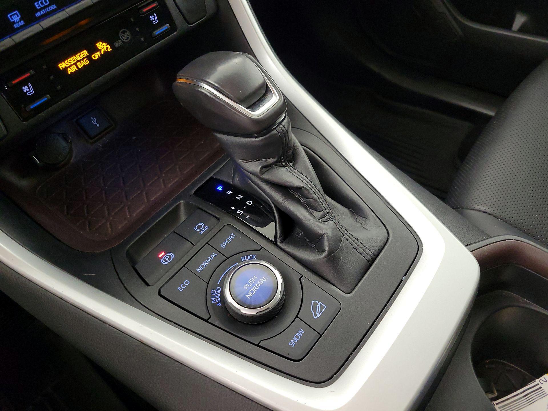 Thumbnail: 2021 Toyota RAV4 - 18