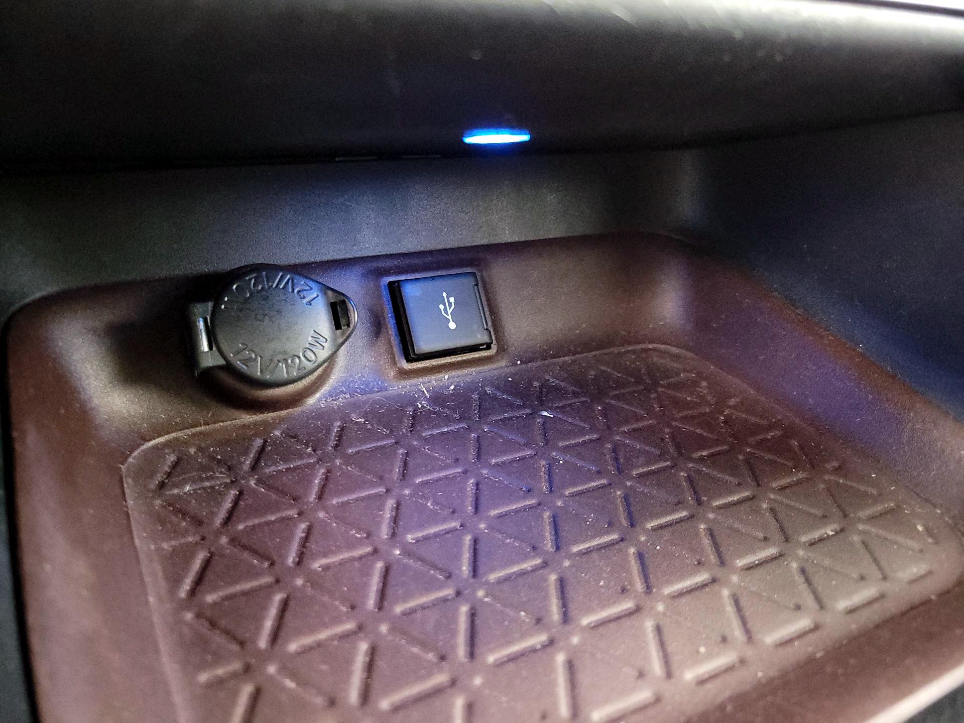 Thumbnail: 2021 Toyota RAV4 - 19