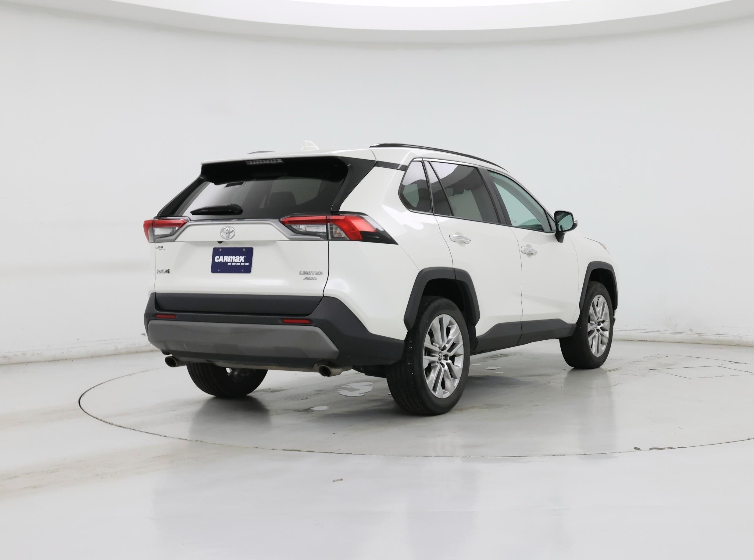 Thumbnail: 2021 Toyota RAV4 - 8