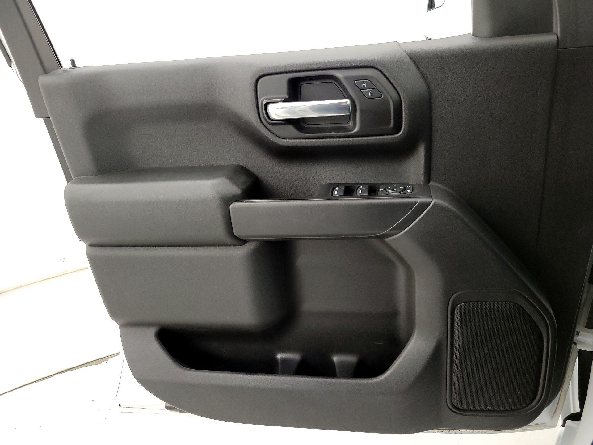 Thumbnail: 2019 Chevrolet Silverado 1500 - 12