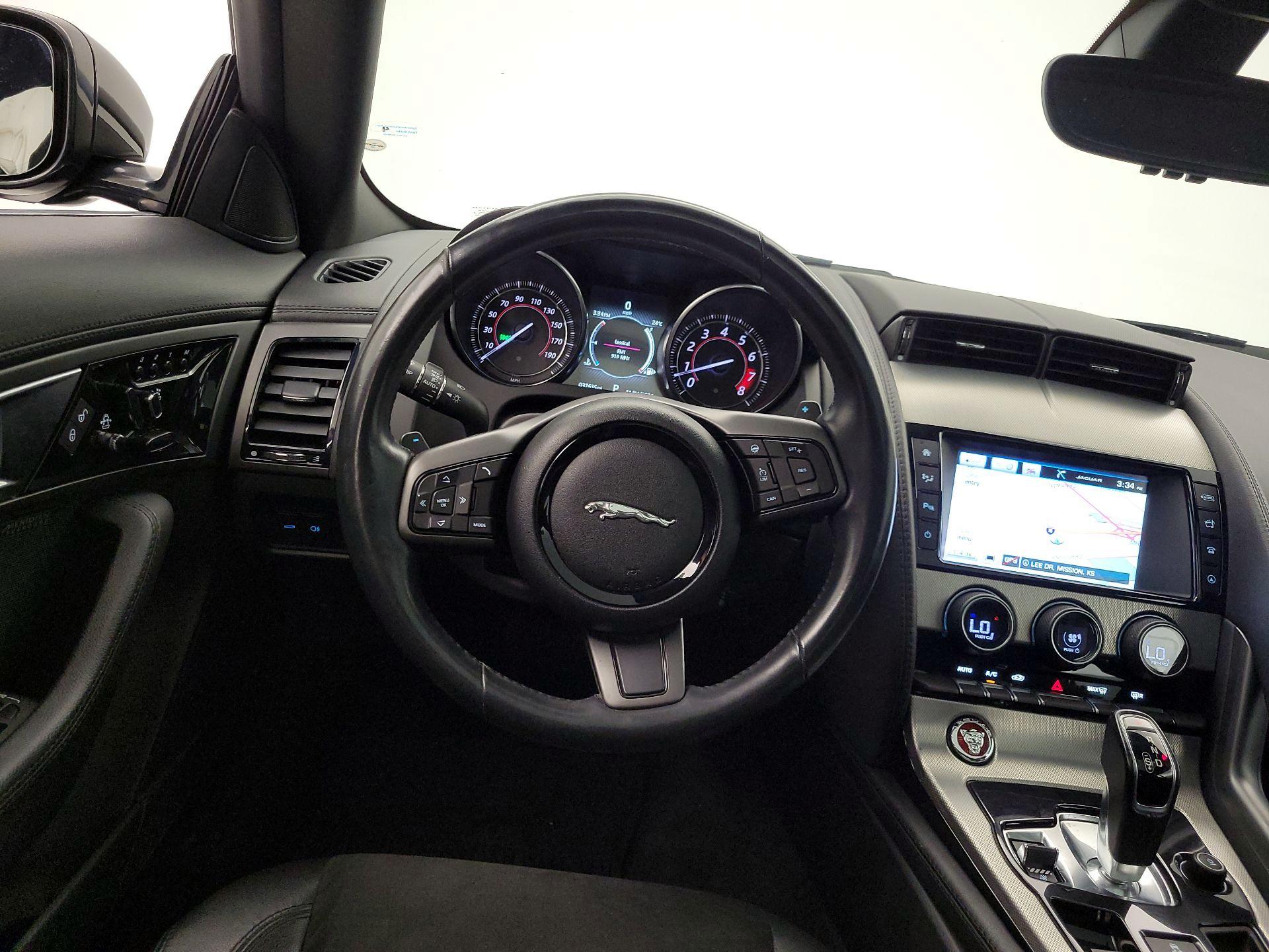 Thumbnail: 2016 Jaguar F-Type - 10