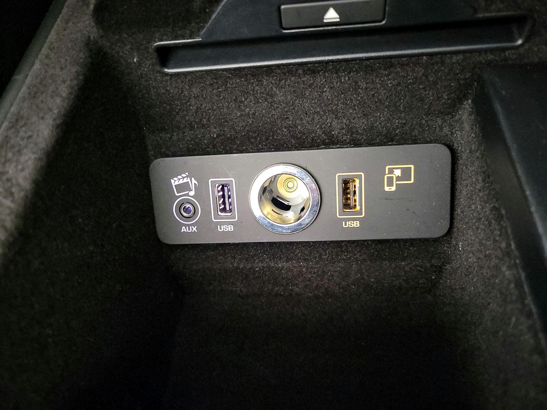 Thumbnail: 2016 Jaguar F-Type - 19