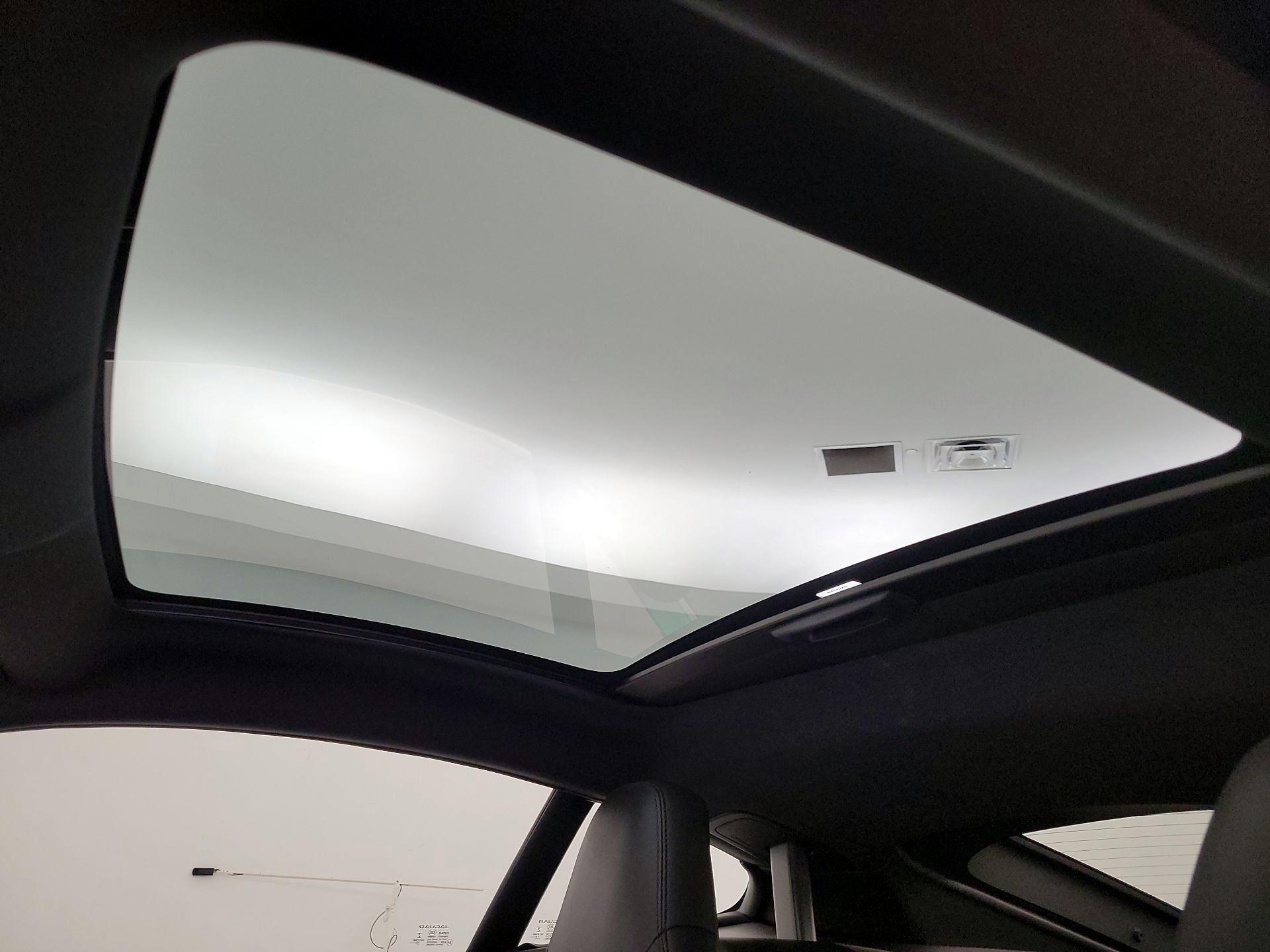 Thumbnail: 2016 Jaguar F-Type - 20