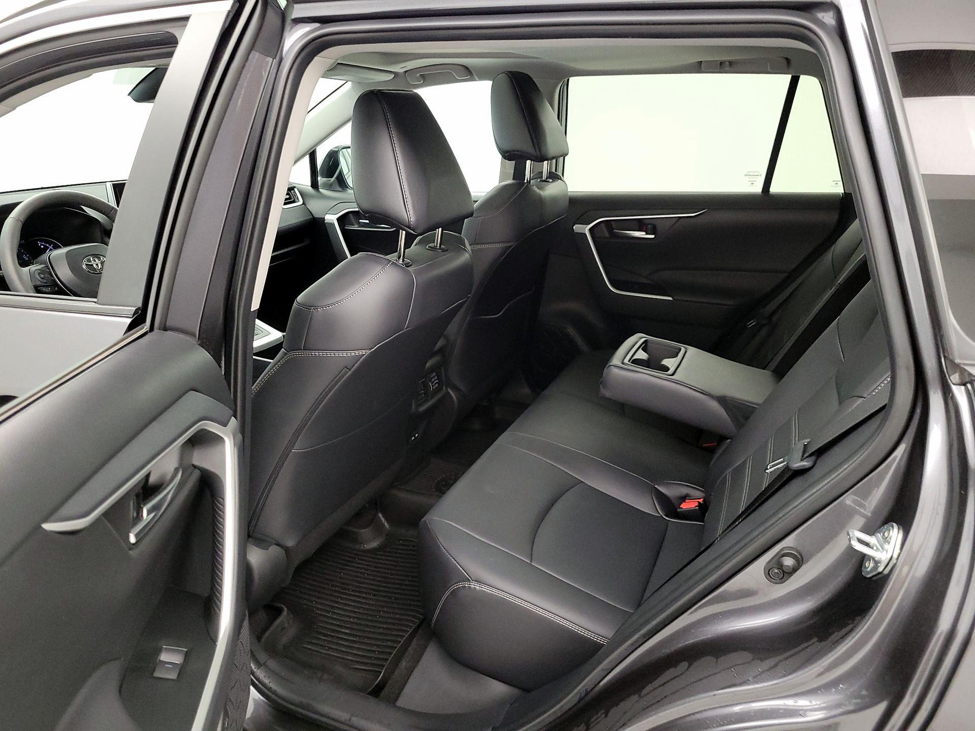 Thumbnail: 2023 Toyota RAV4 - 20