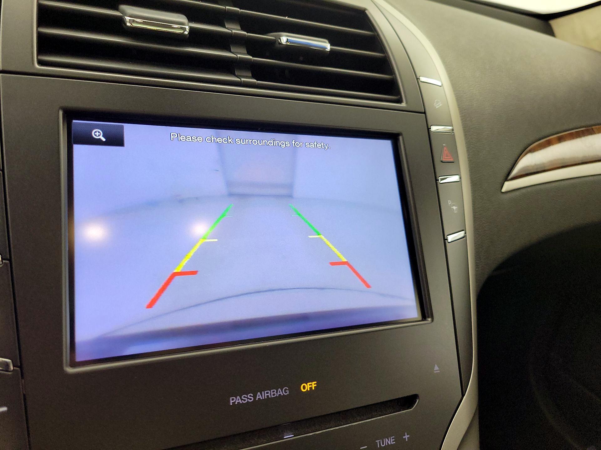 Thumbnail: 2014 Lincoln MKZ - 14