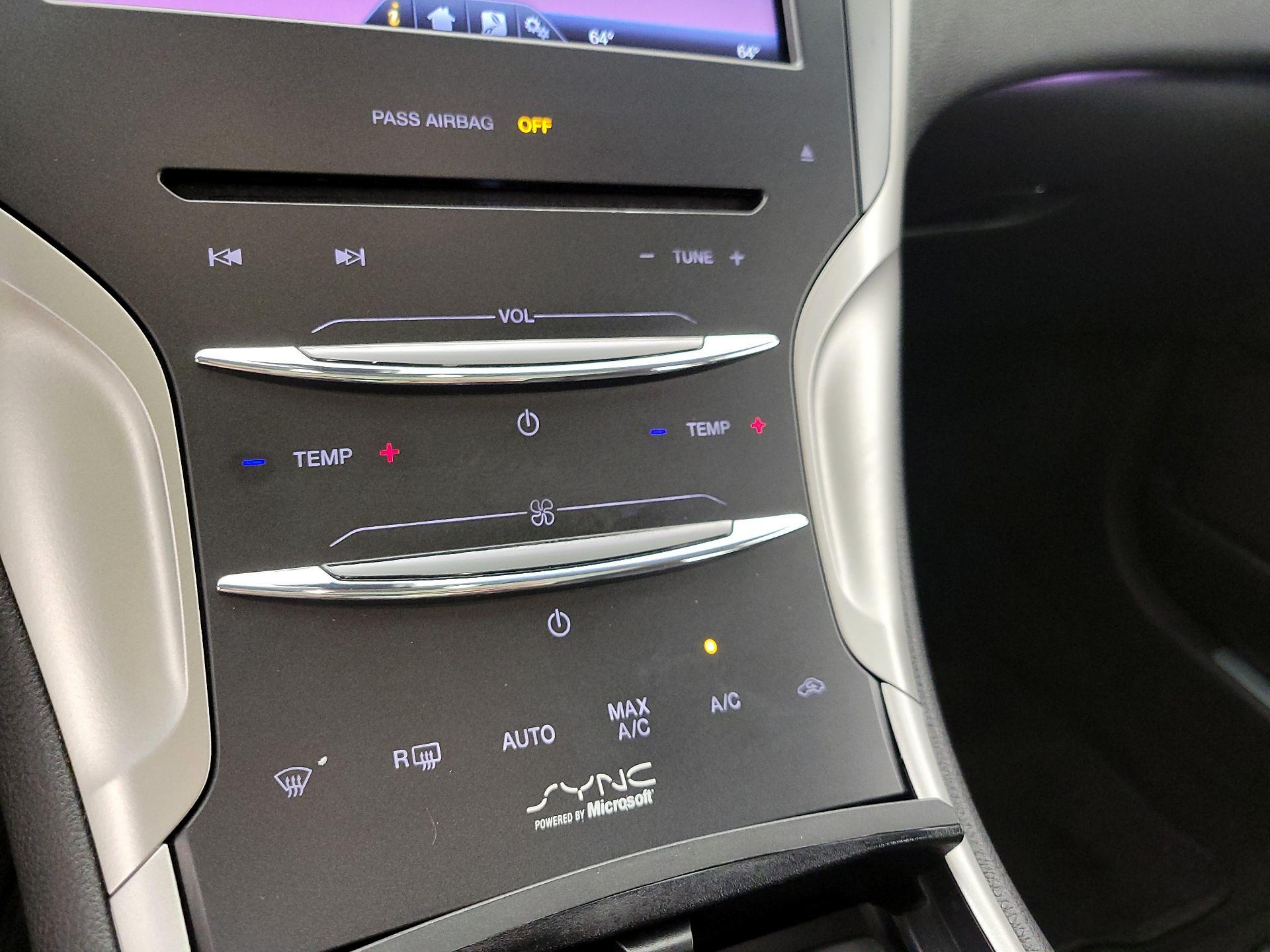 Thumbnail: 2014 Lincoln MKZ - 16