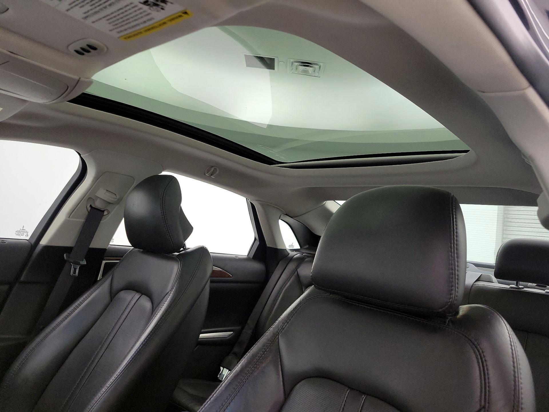 Thumbnail: 2014 Lincoln MKZ - 19