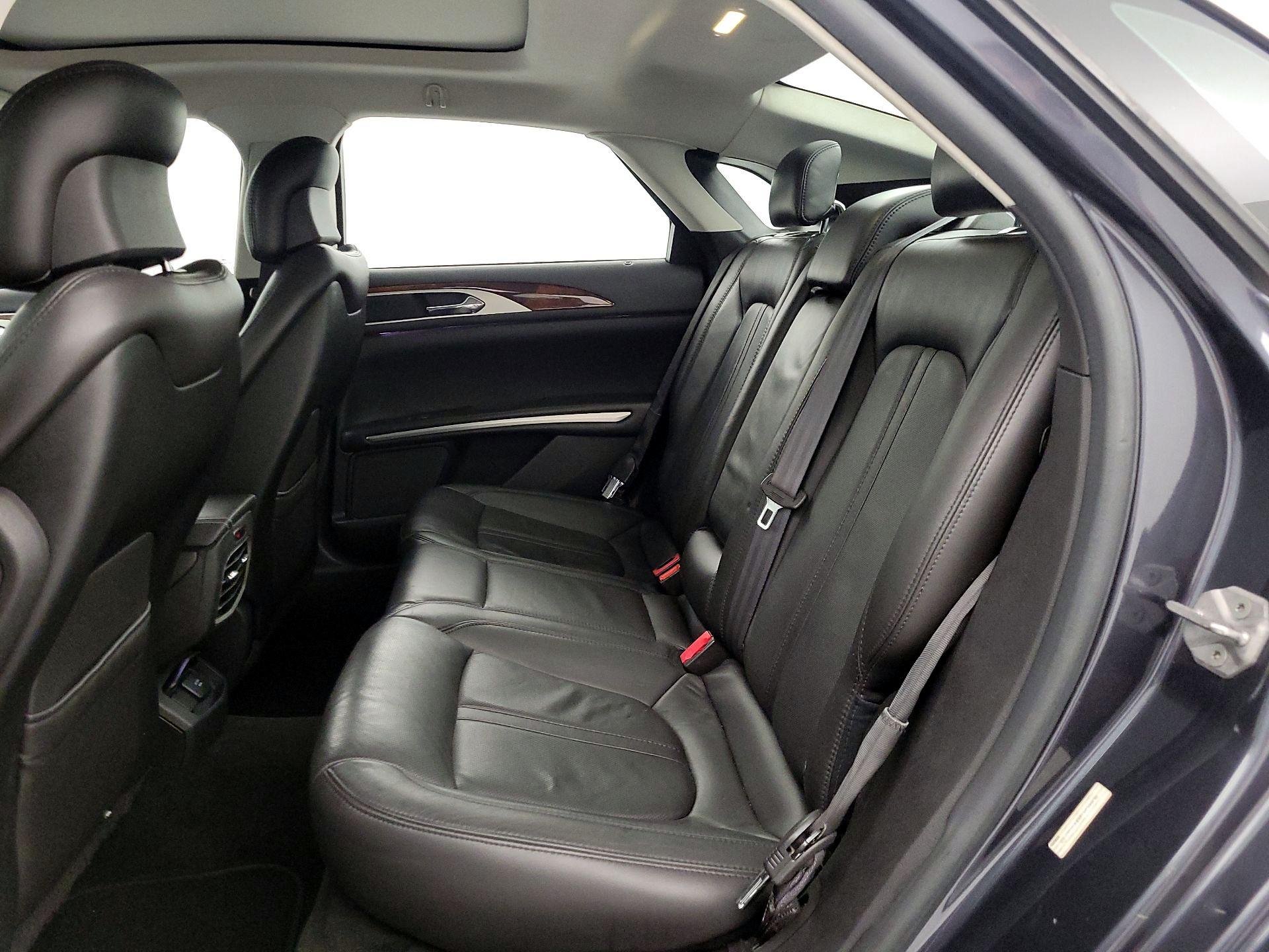 Thumbnail: 2014 Lincoln MKZ - 20