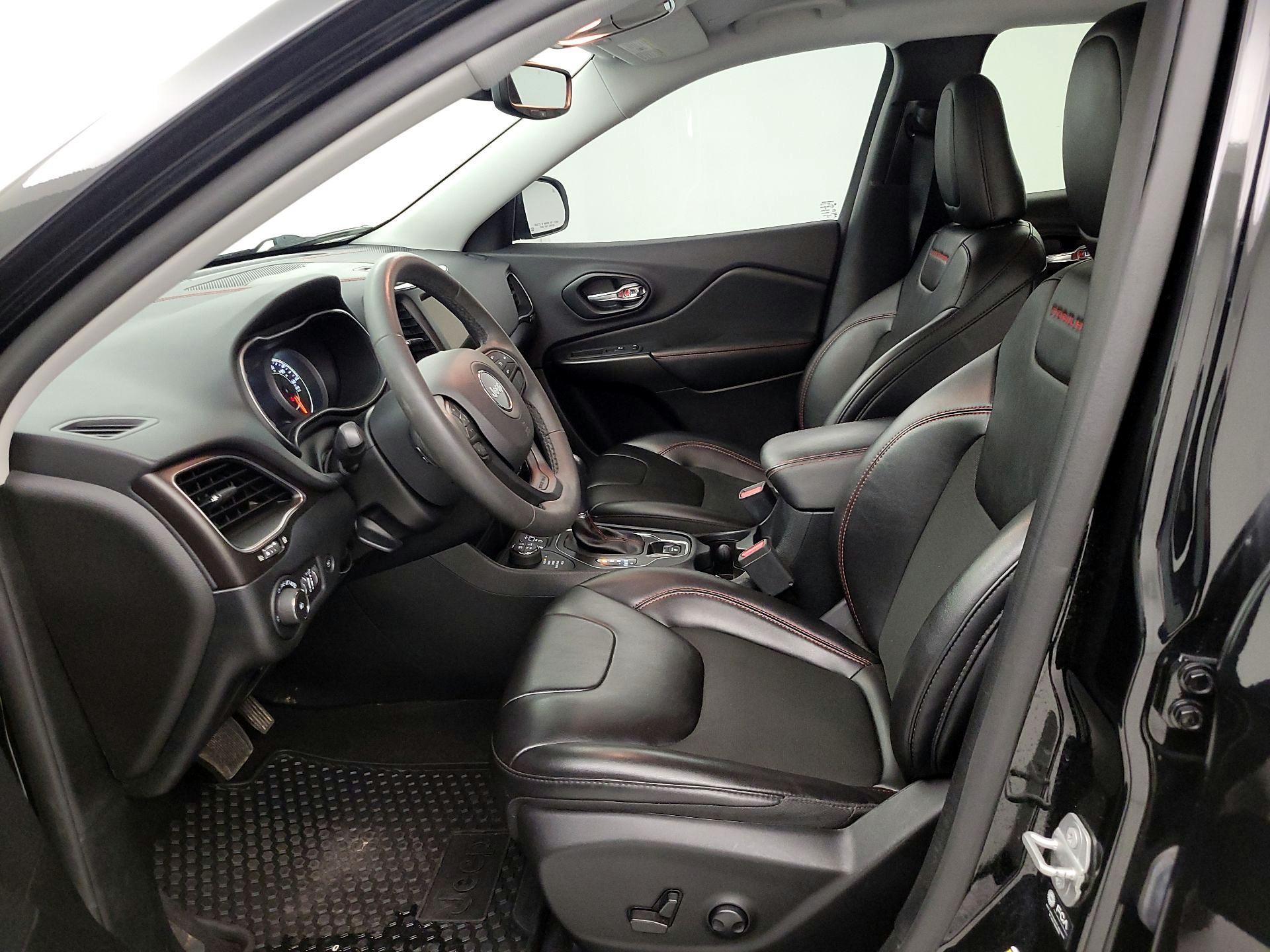 Thumbnail: 2022 Jeep Cherokee - 11