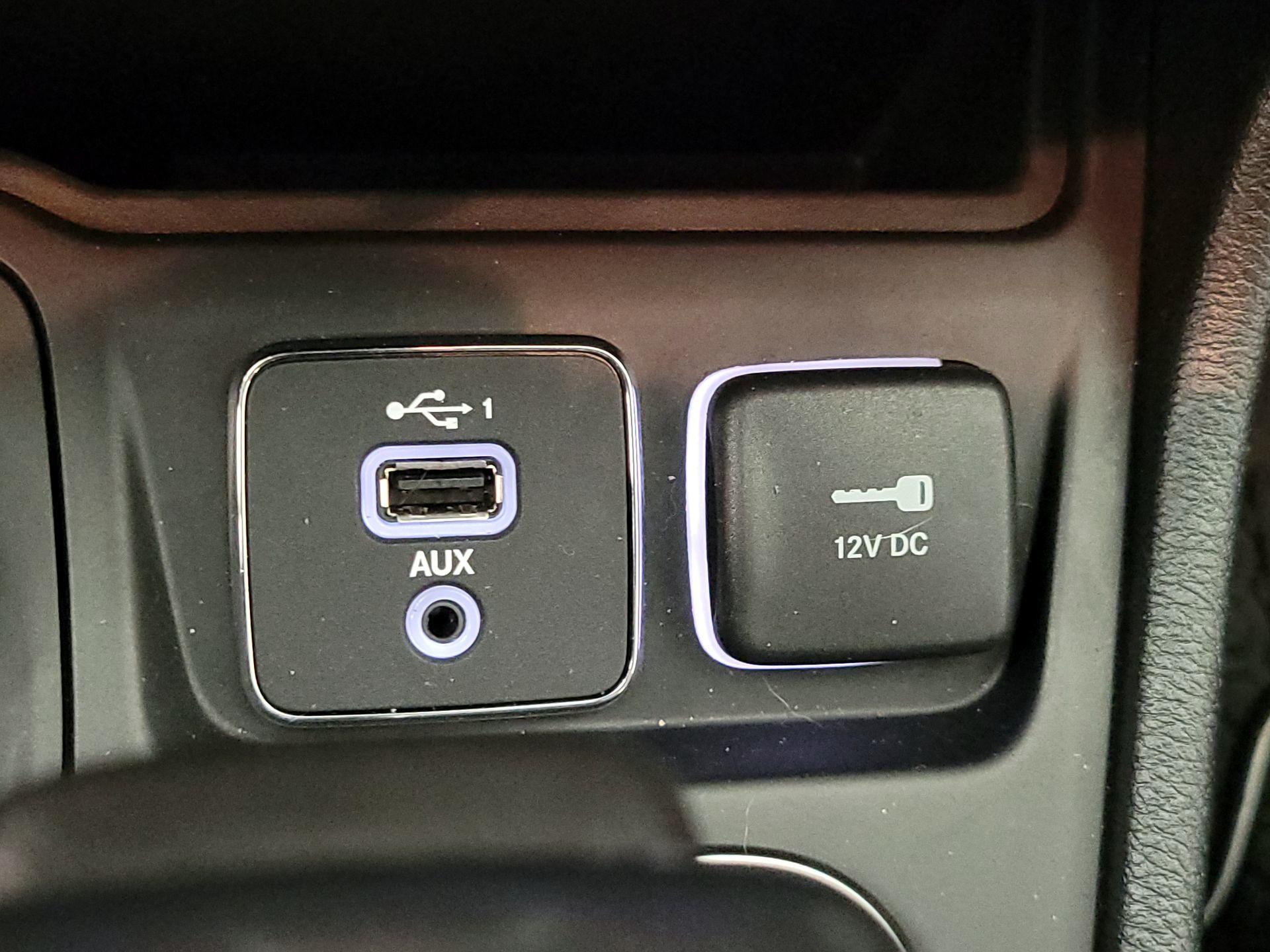 Thumbnail: 2022 Jeep Cherokee - 18