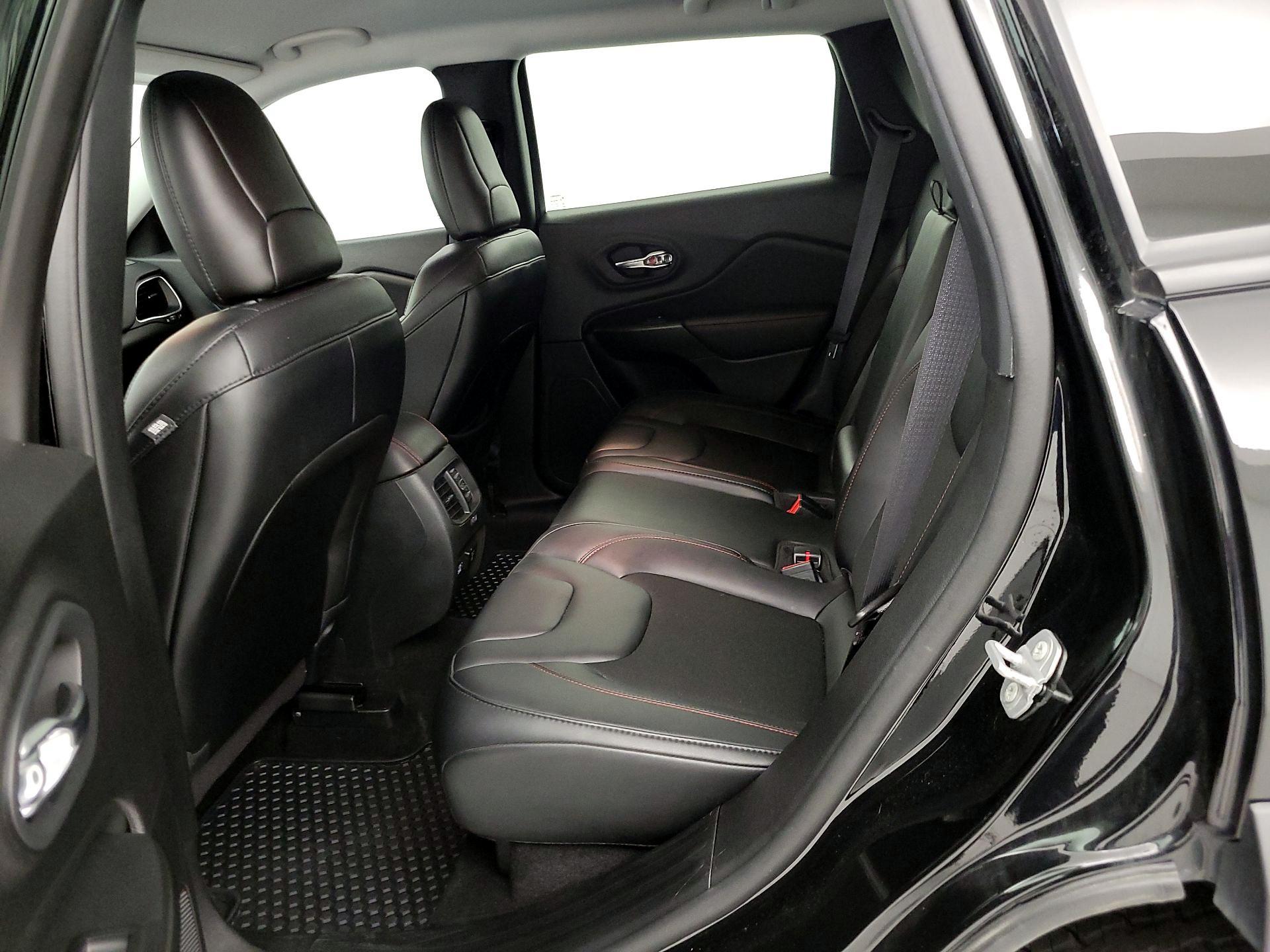 Thumbnail: 2022 Jeep Cherokee - 19