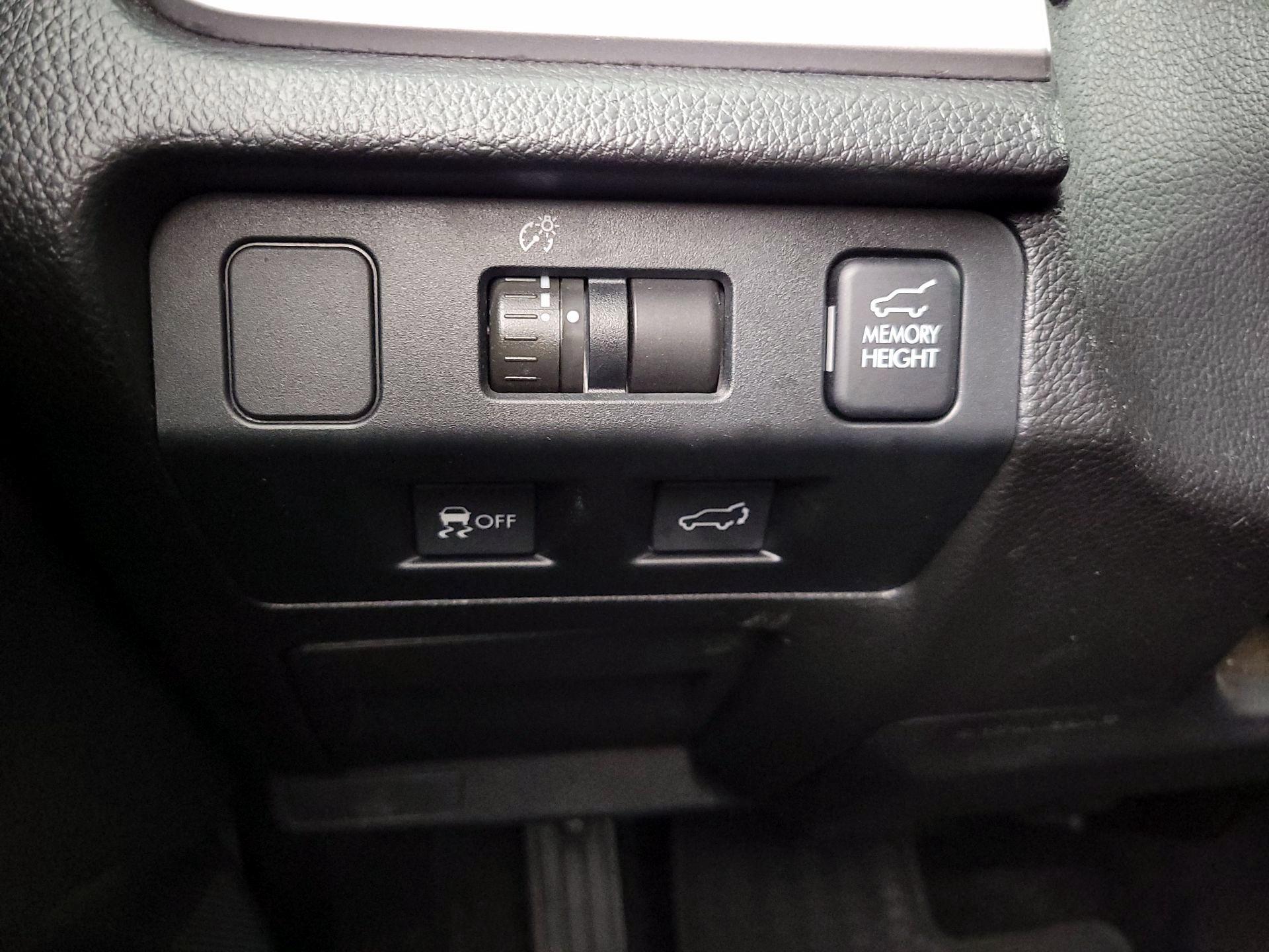 Thumbnail: 2015 Subaru Forester - 13