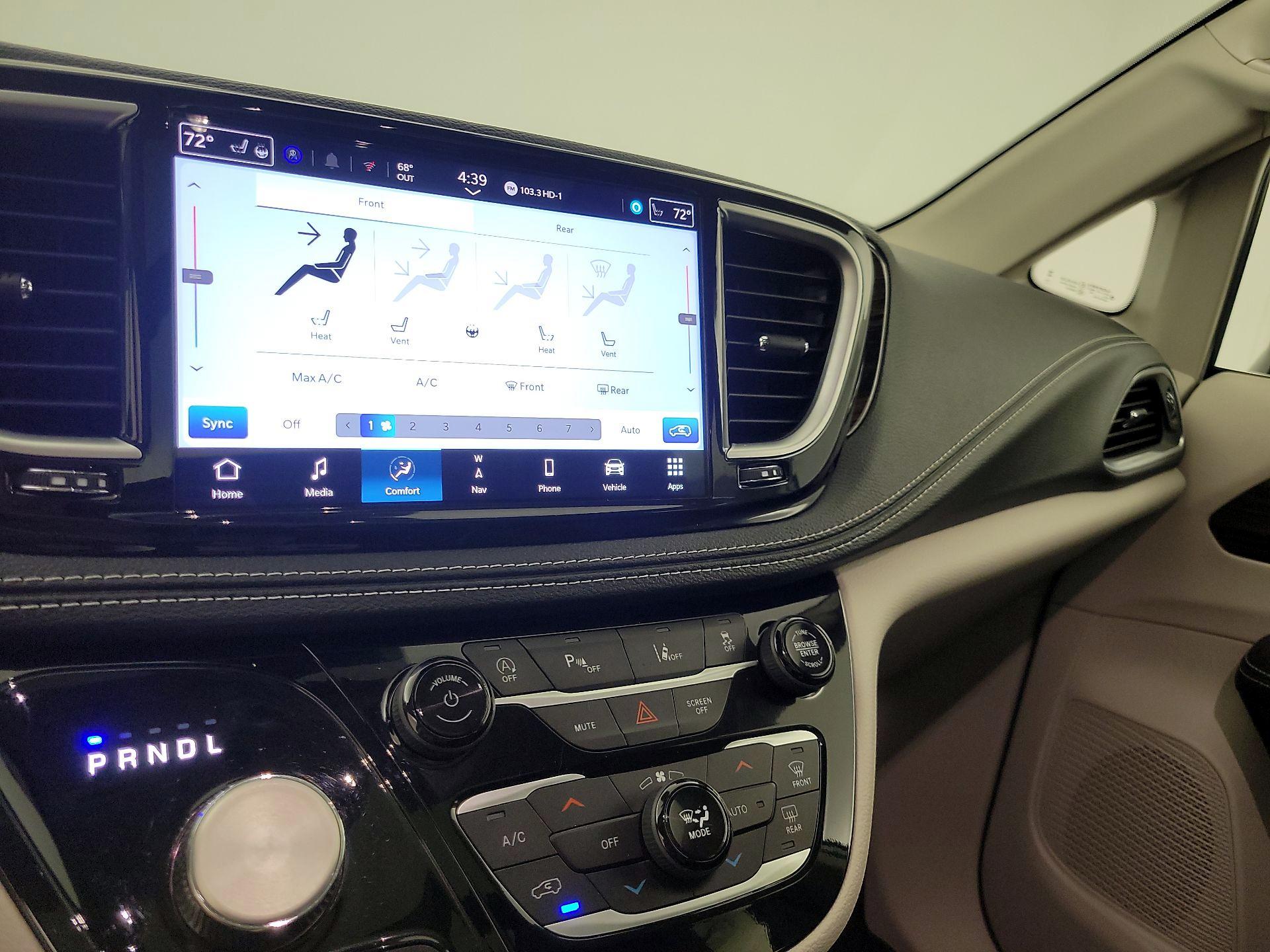 Thumbnail: 2024 Chrysler Pacifica - 17