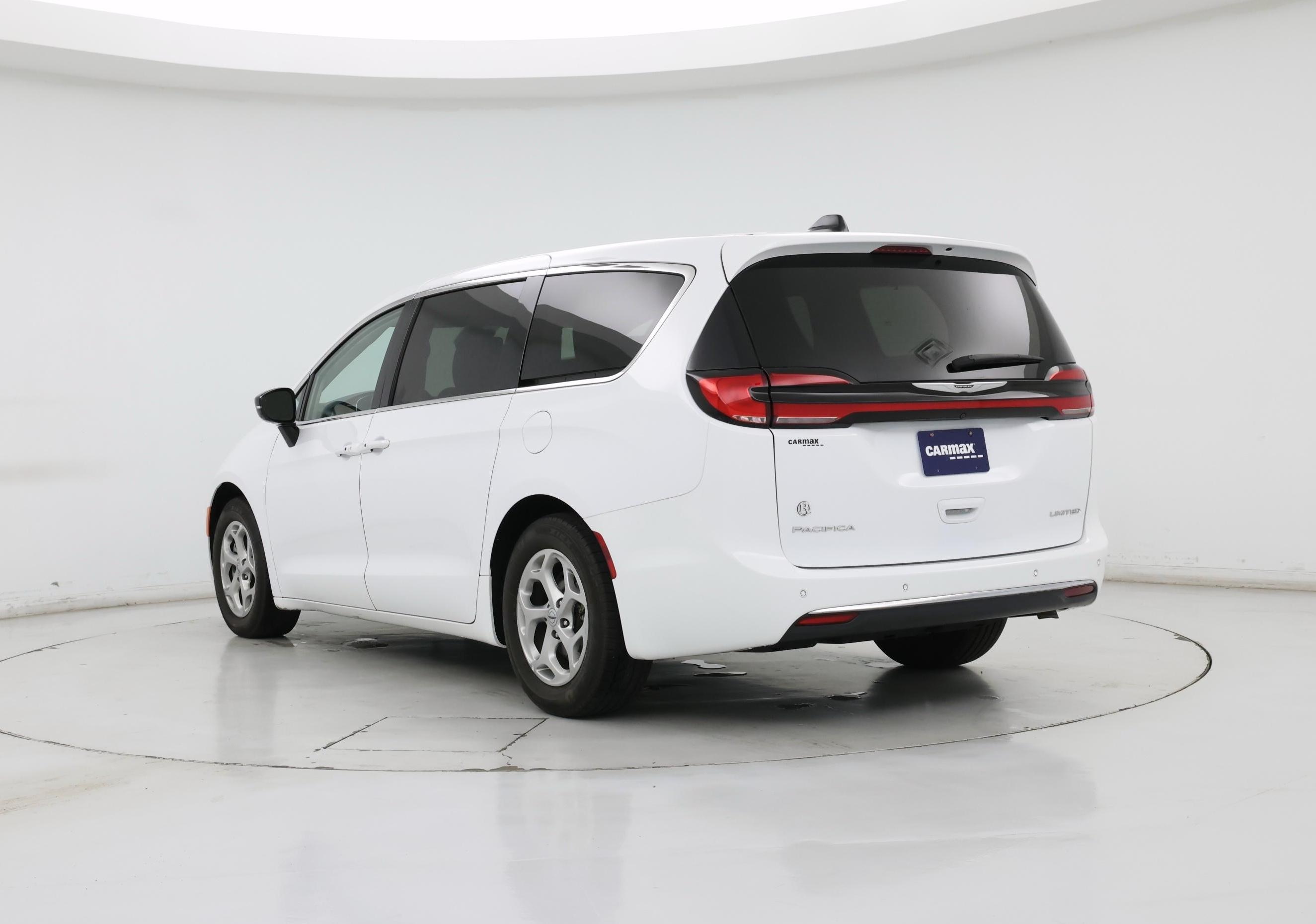 Thumbnail: 2024 Chrysler Pacifica - 2