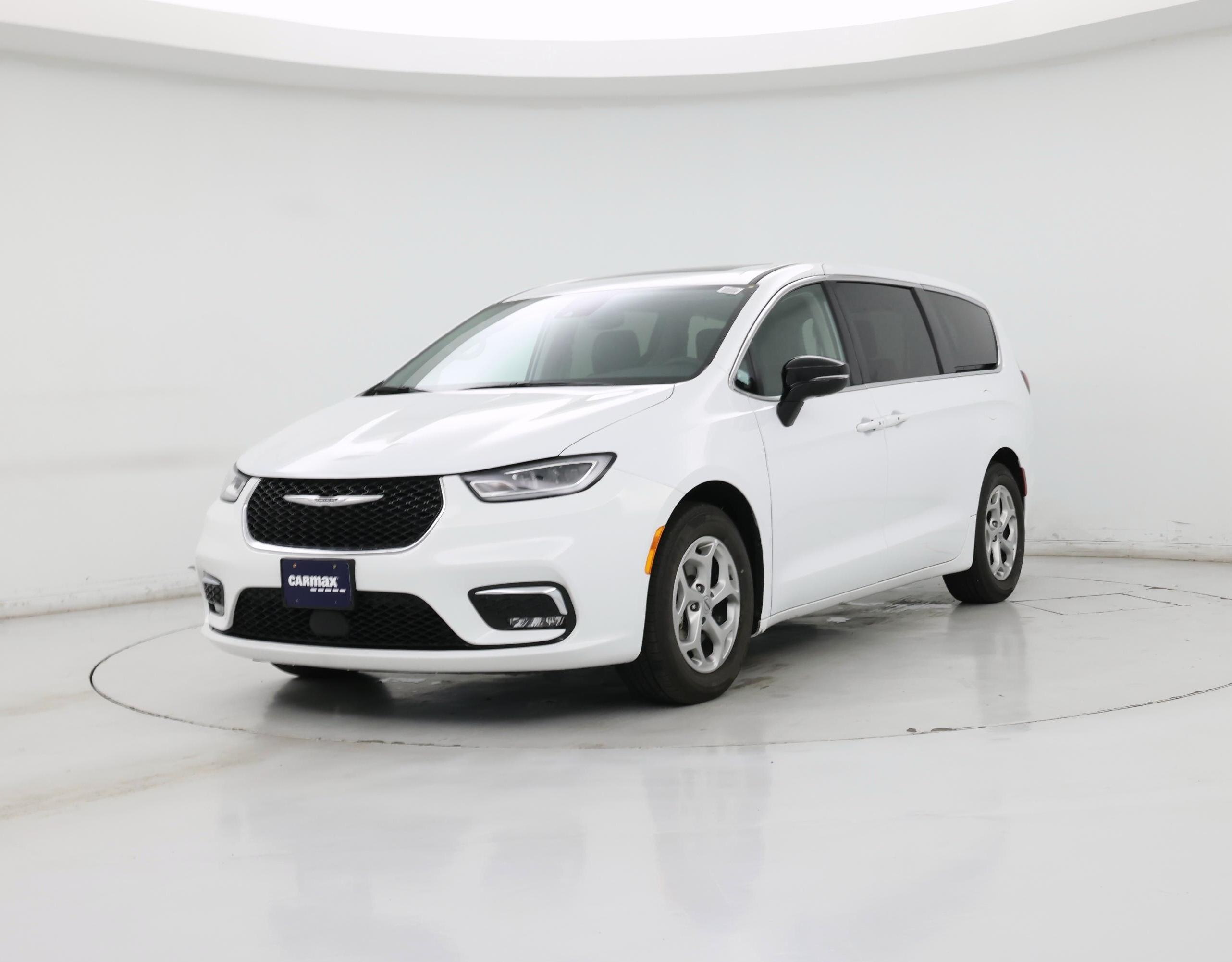 Thumbnail: 2024 Chrysler Pacifica - 4