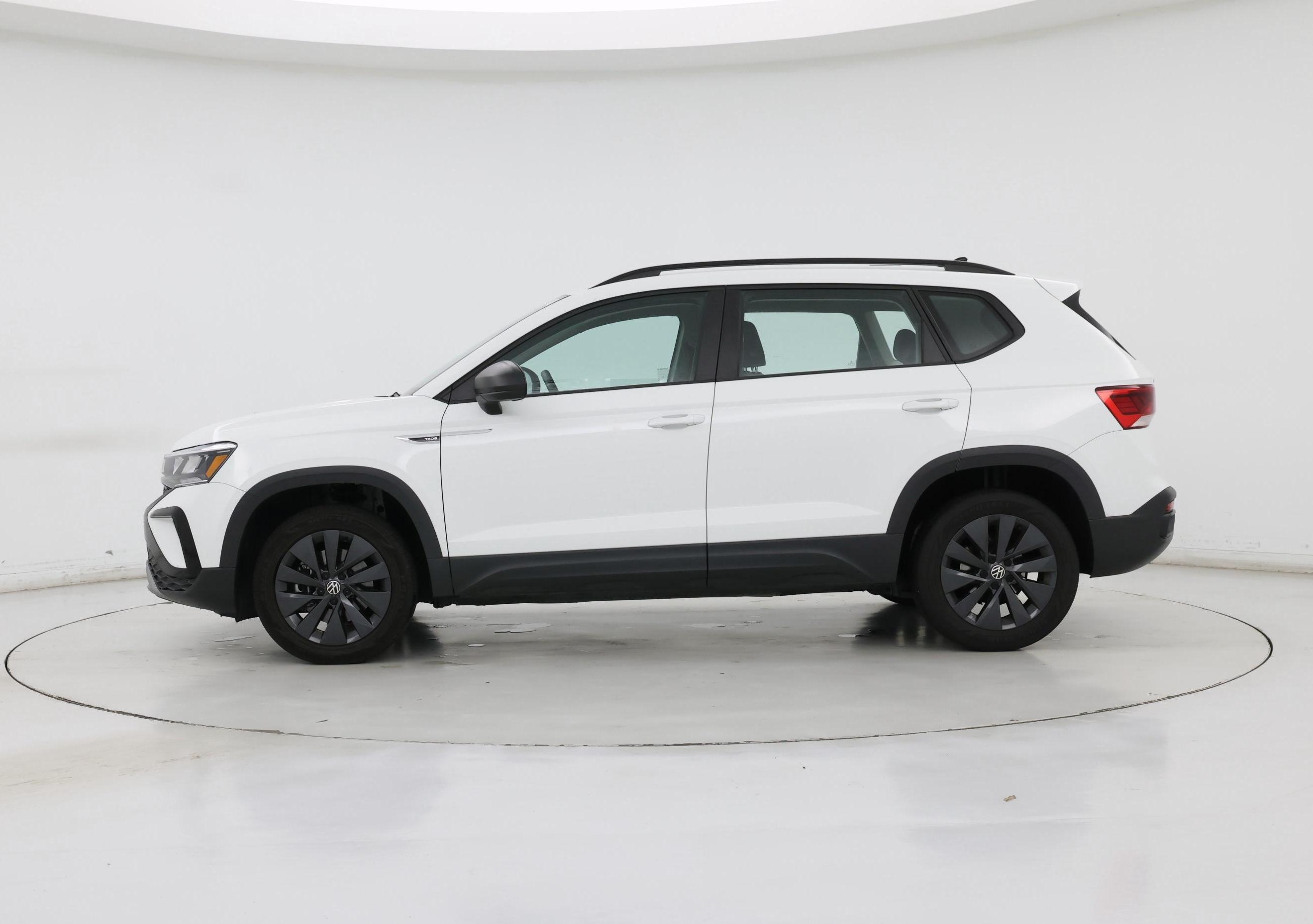 Thumbnail: 2022 Volkswagen Taos - 3