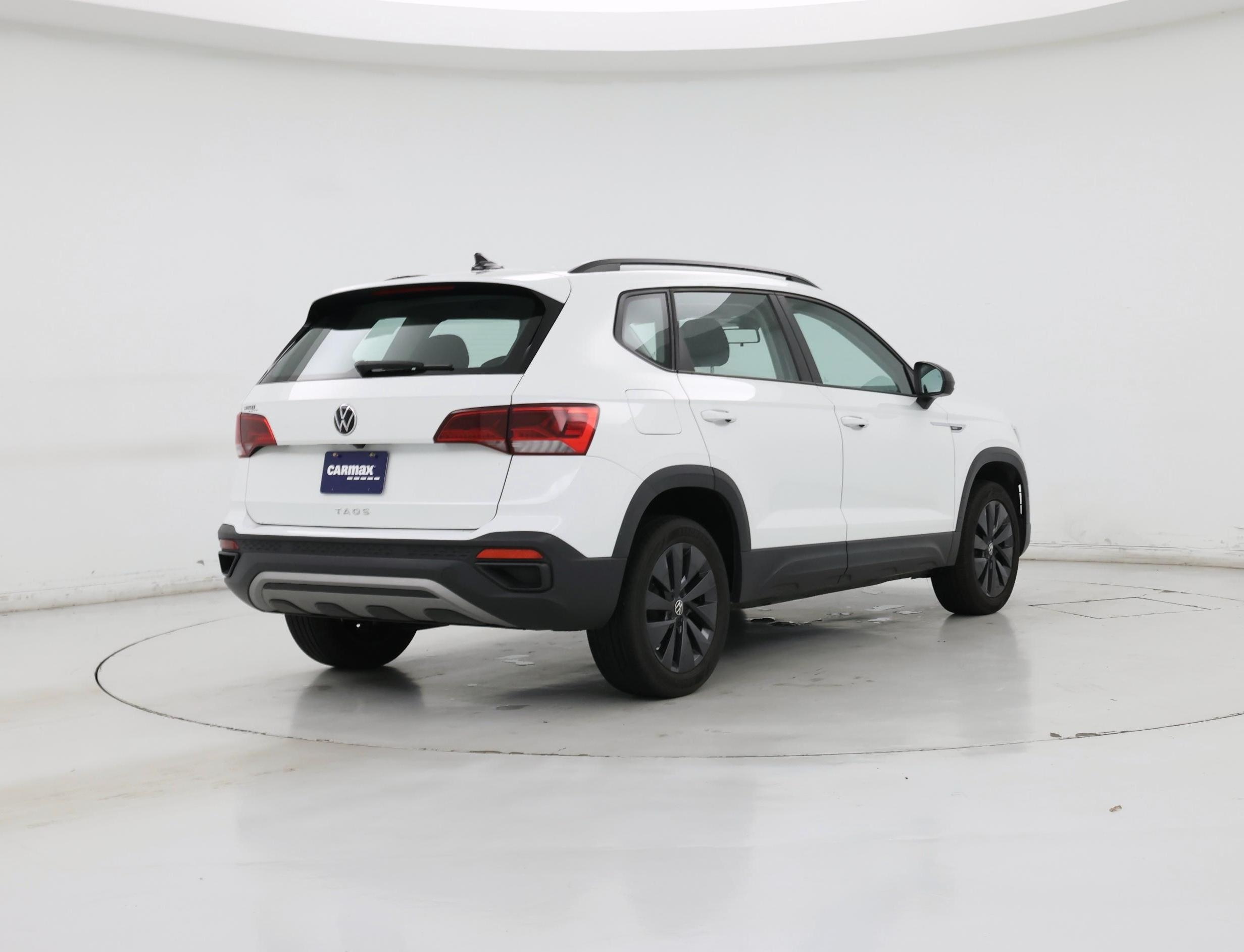 Thumbnail: 2022 Volkswagen Taos - 8