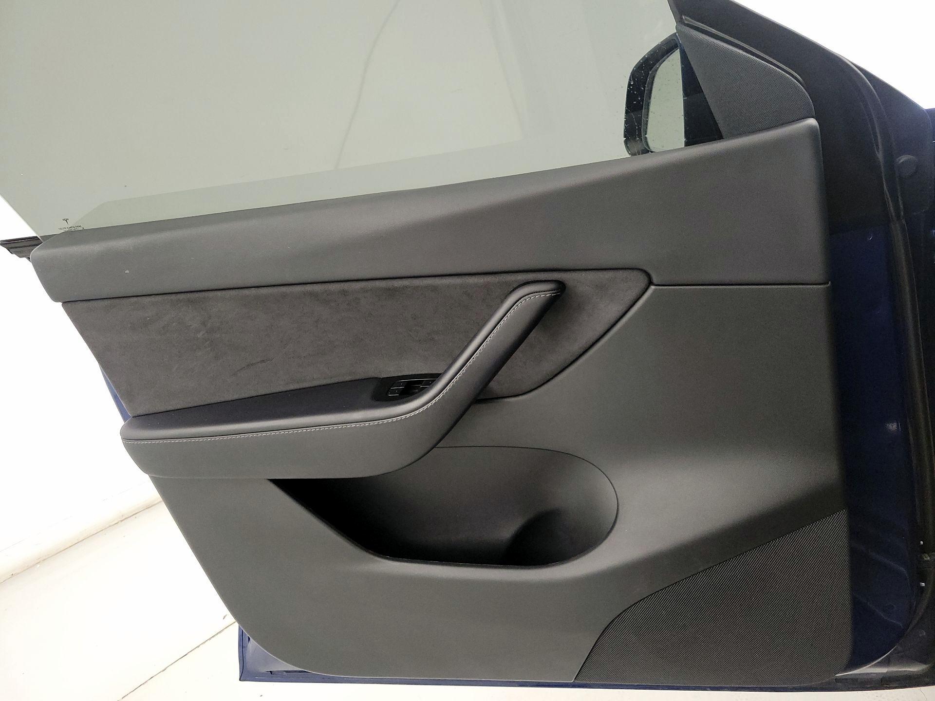 Thumbnail: 2021 Tesla Model Y - 12