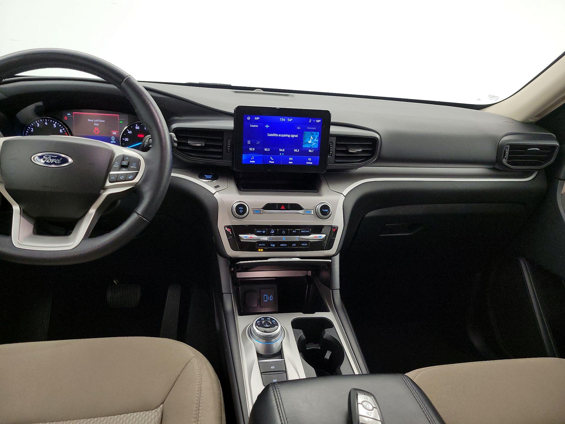 Thumbnail: 2022 Ford Explorer - 9