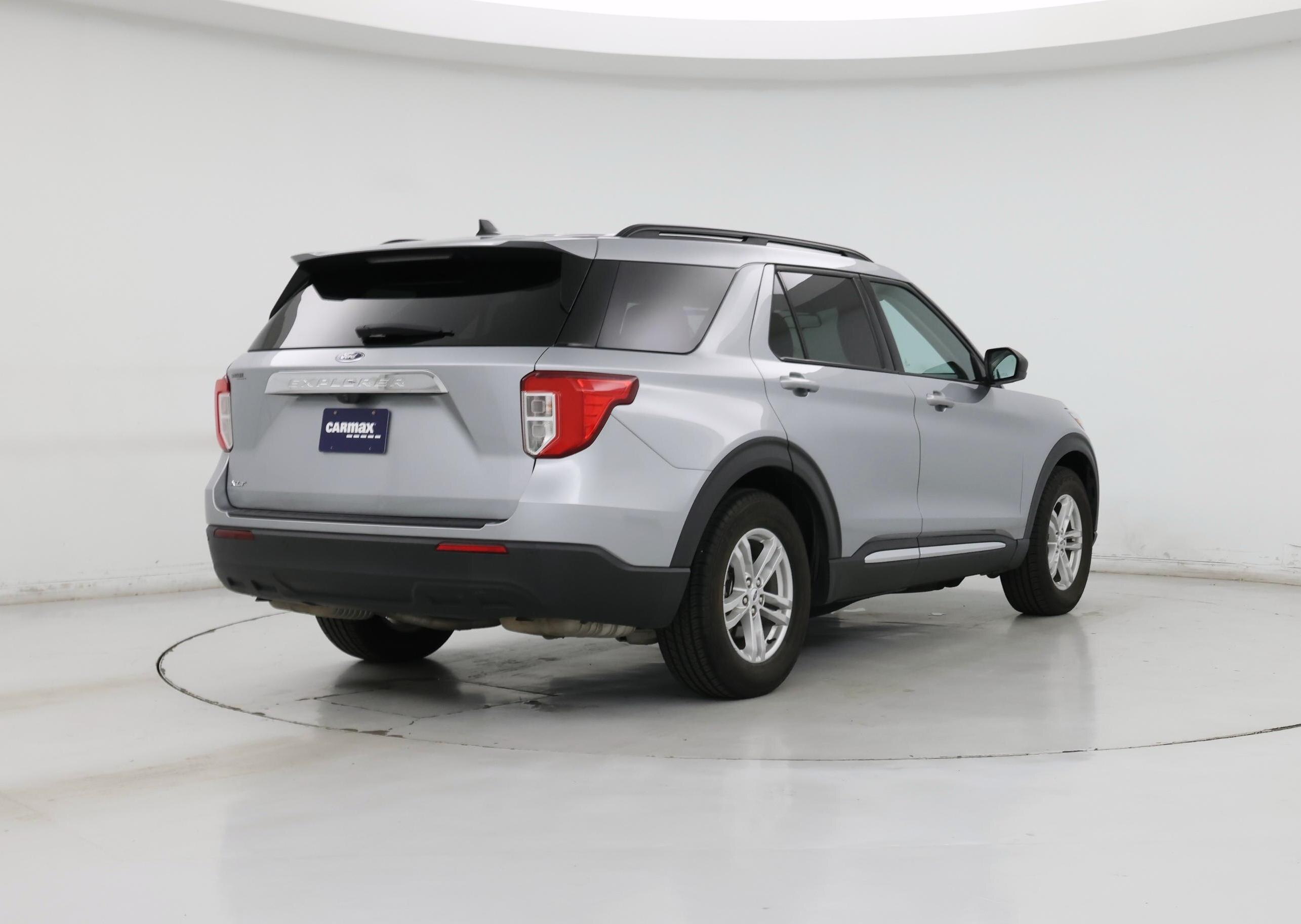 Thumbnail: 2022 Ford Explorer - 8