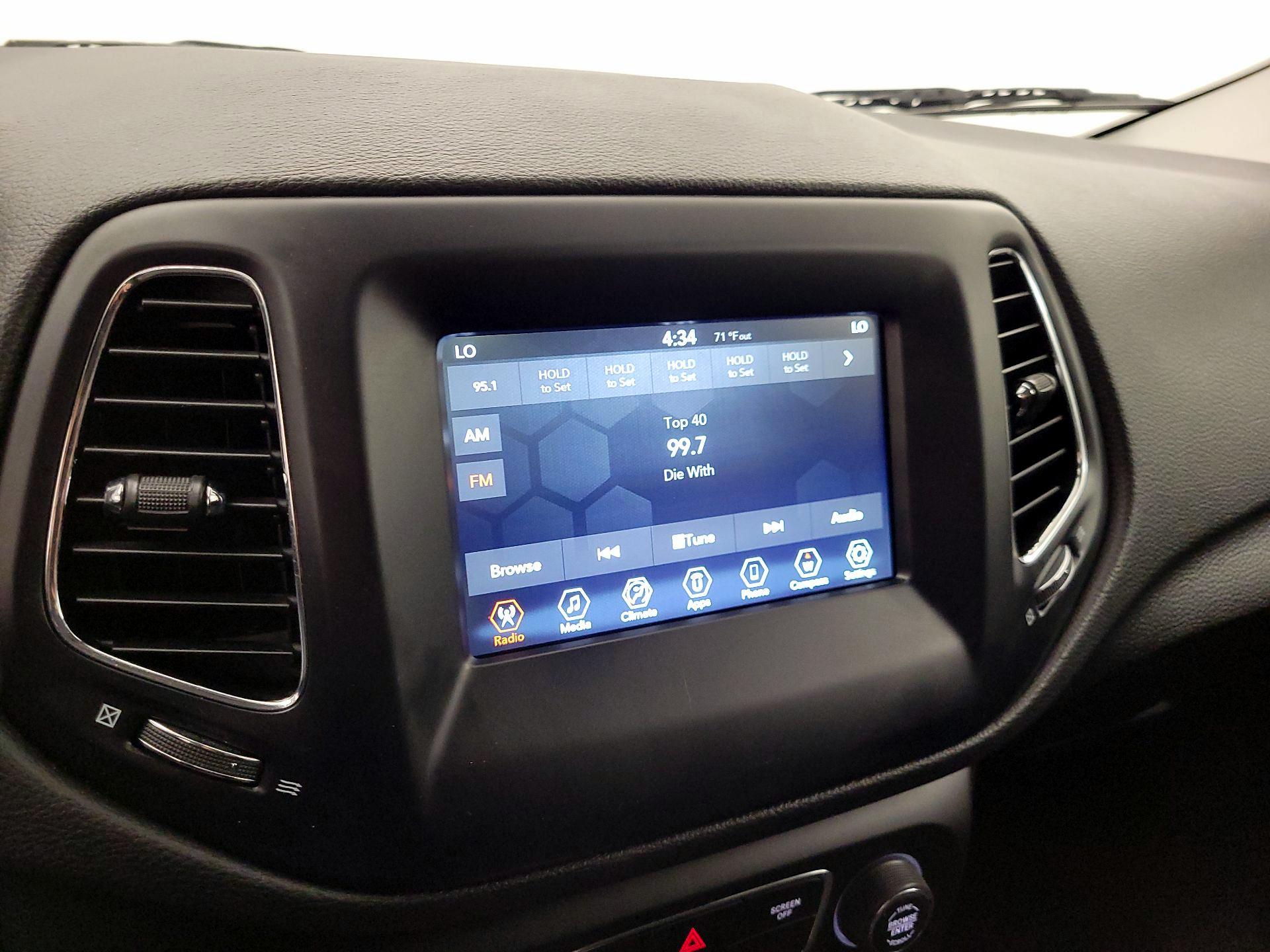 Thumbnail: 2021 Jeep Compass - 15