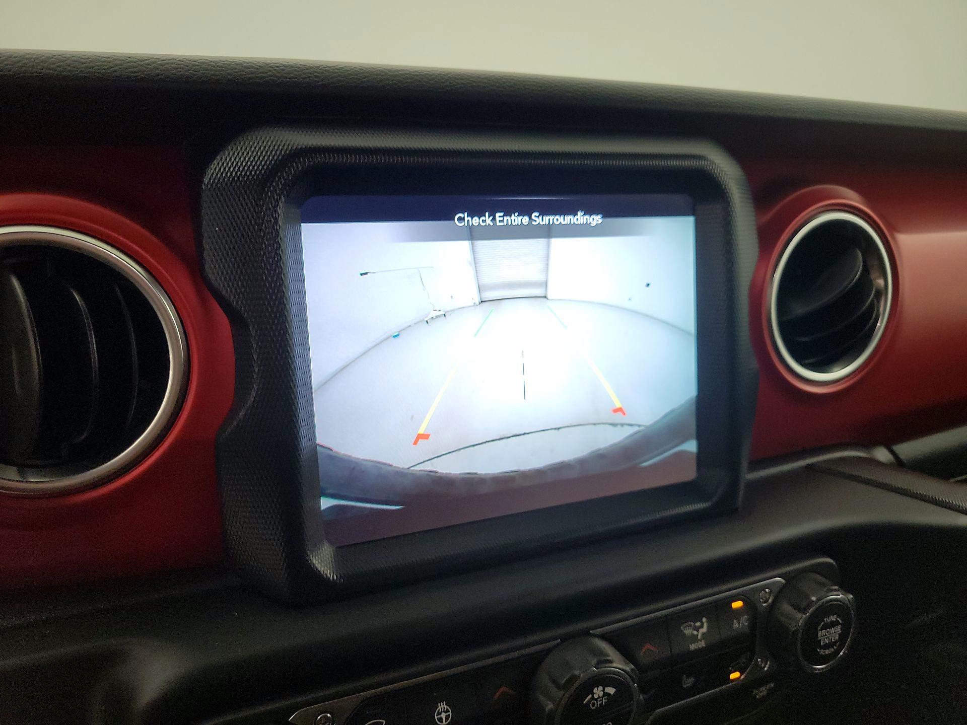 Thumbnail: 2022 Jeep Wrangler - 15