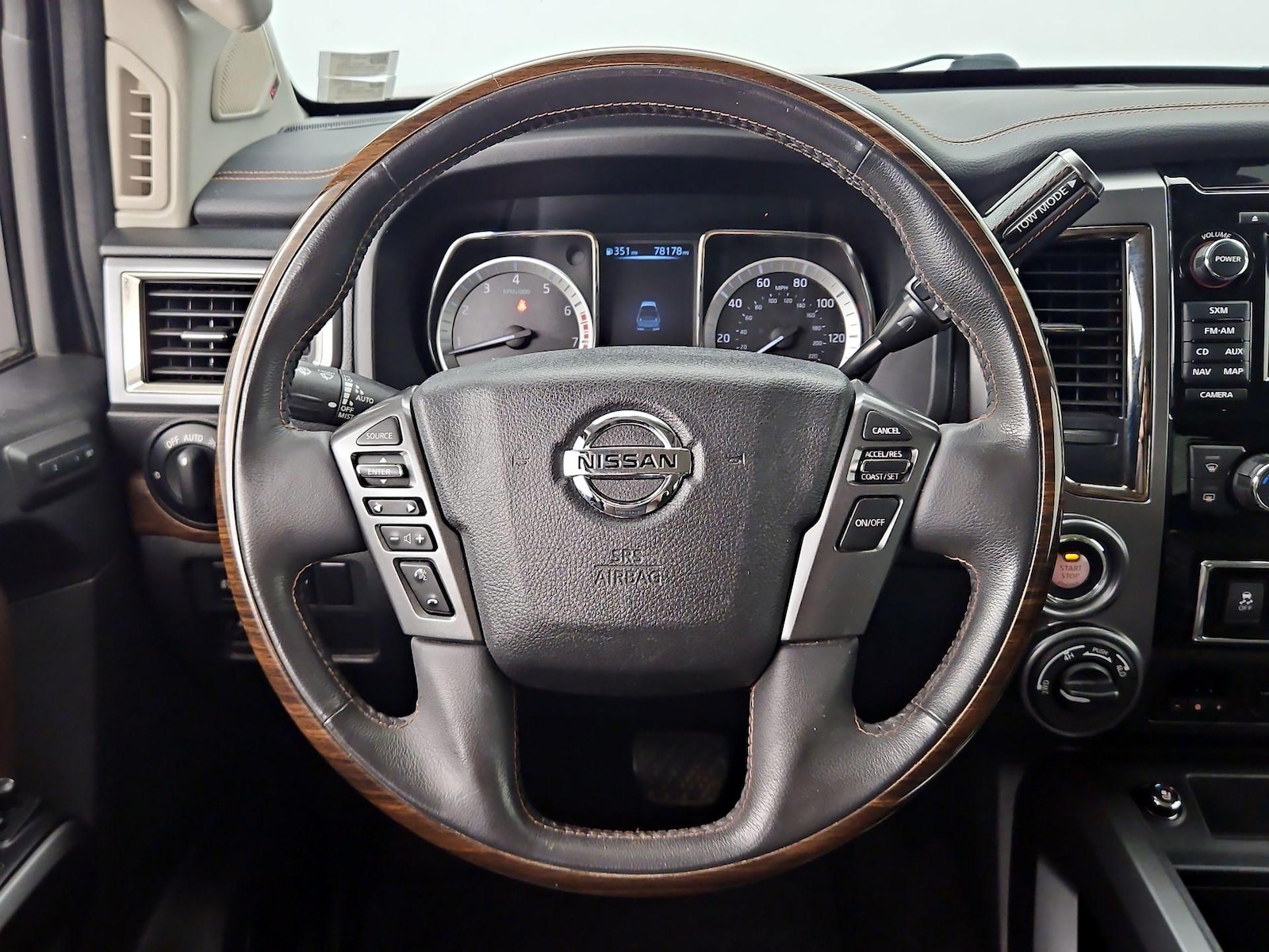 2017 Nissan Titan Platinum Reserve - Photo 11