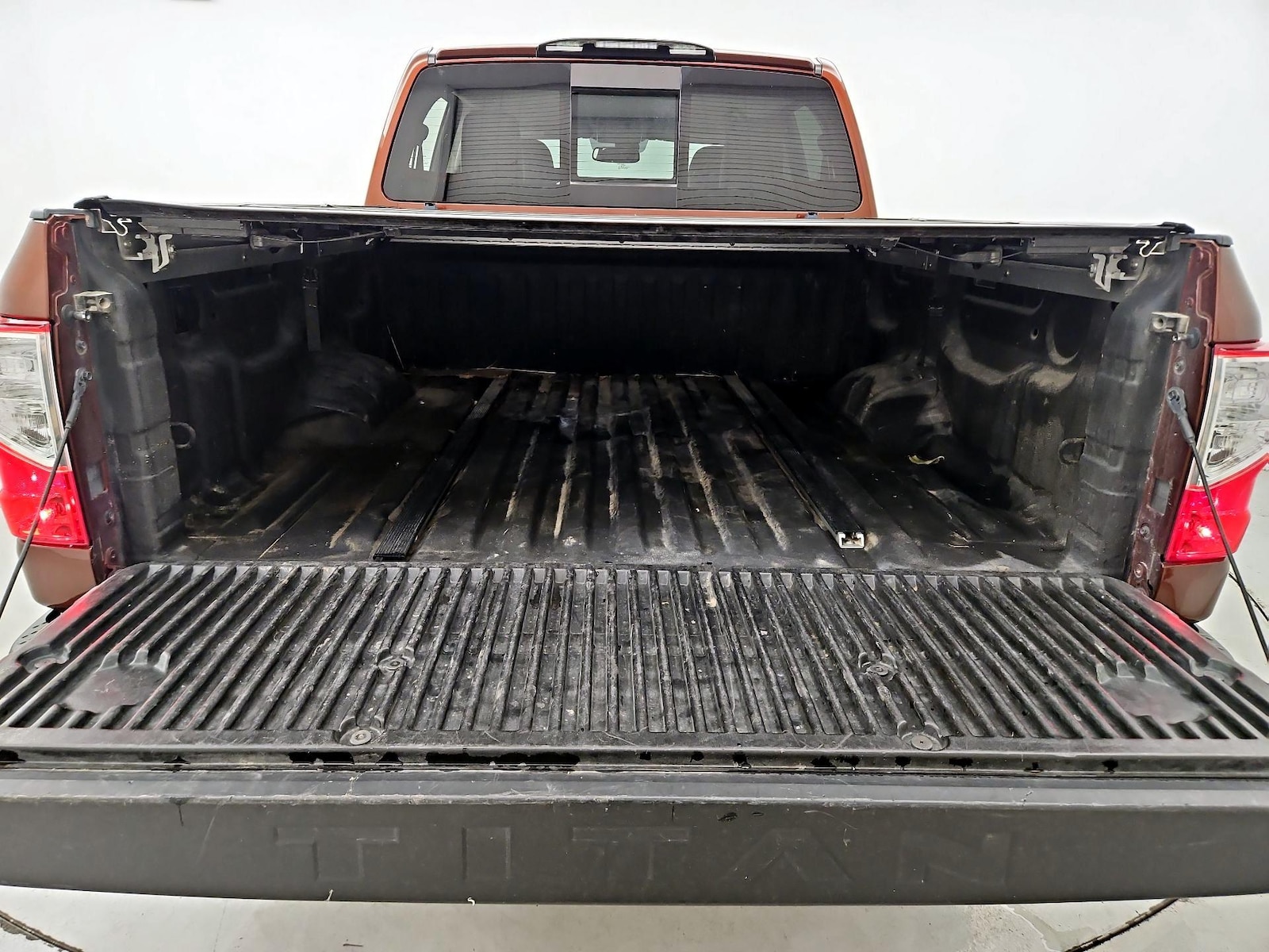 2017 Nissan Titan Platinum Reserve - Photo 22