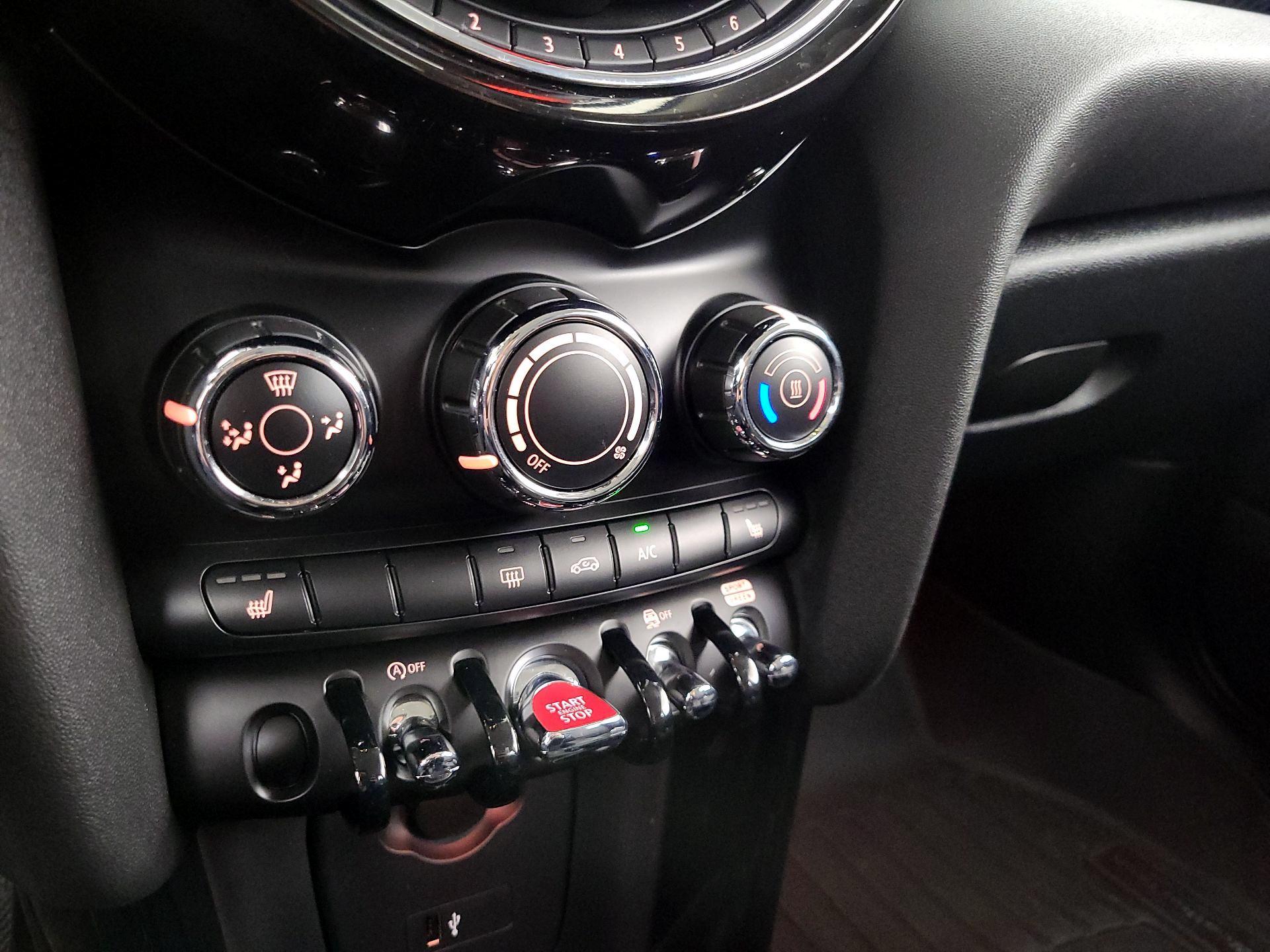 Thumbnail: 2020 MINI Cooper Hardtop - 16