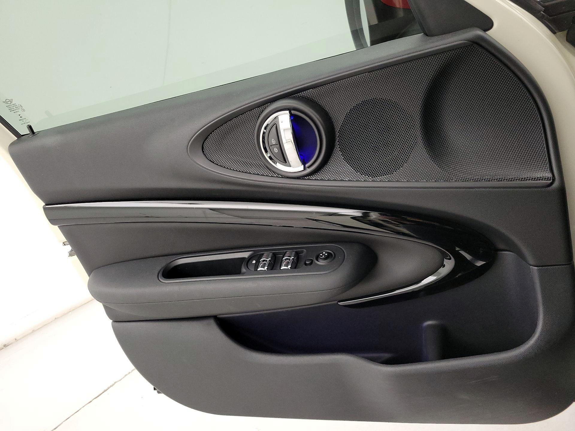 Thumbnail: 2019 MINI Cooper Clubman - 12