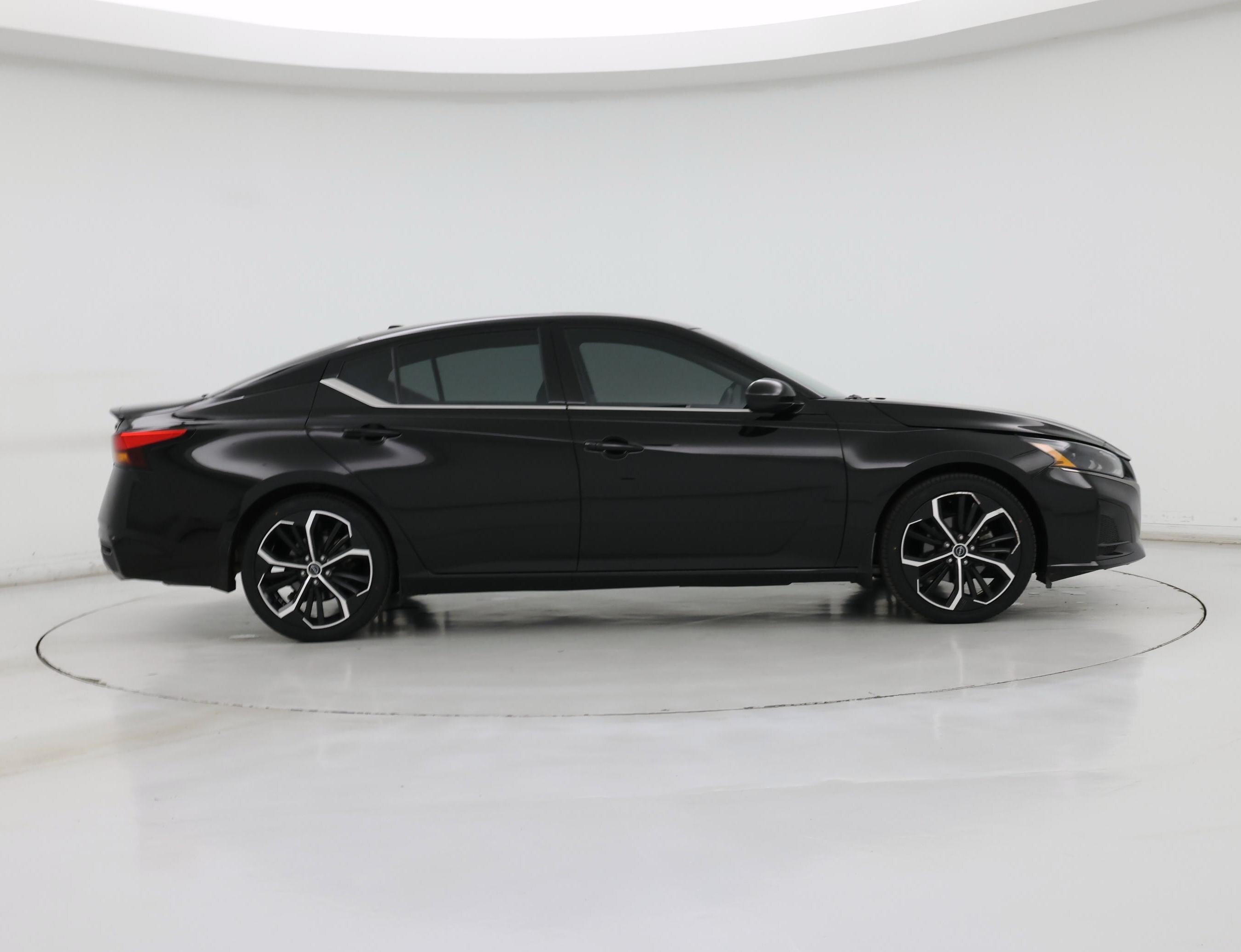 Thumbnail: 2023 Nissan Altima - 7