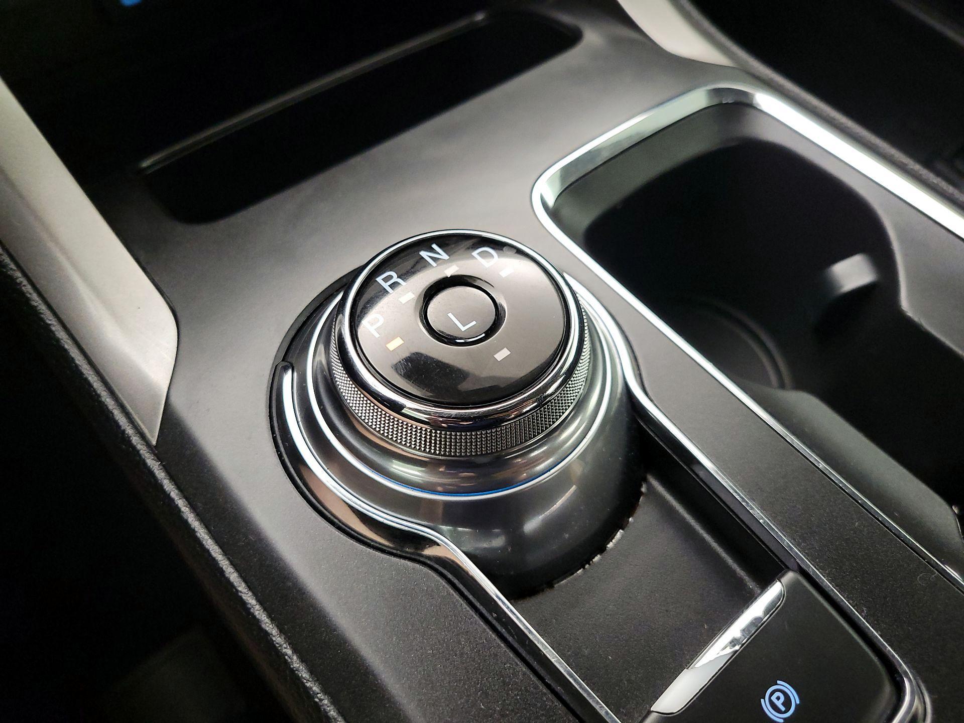 Thumbnail: 2020 Ford Fusion - 17