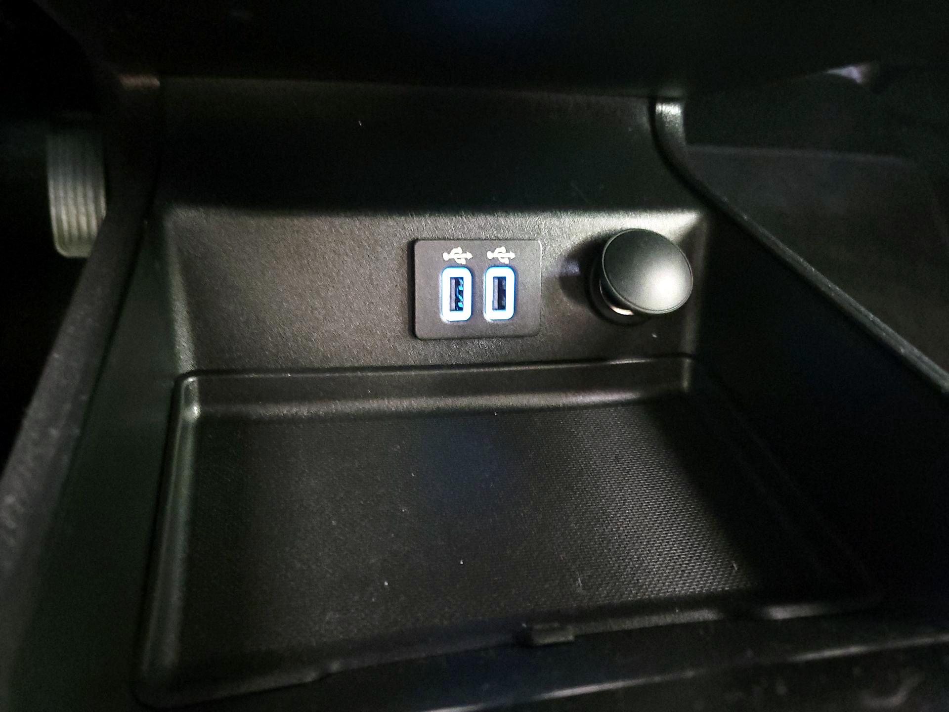 Thumbnail: 2020 Ford Fusion - 18