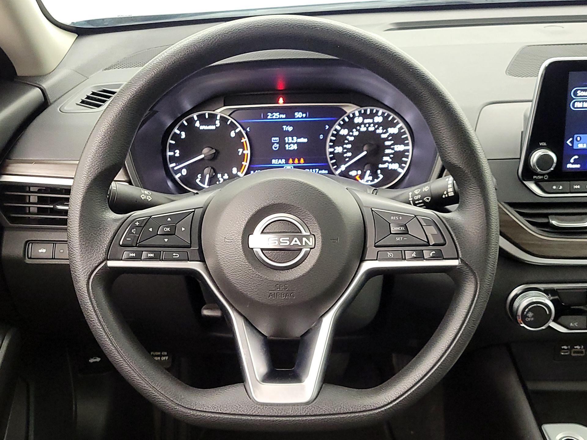 Thumbnail: 2024 Nissan Altima - 10