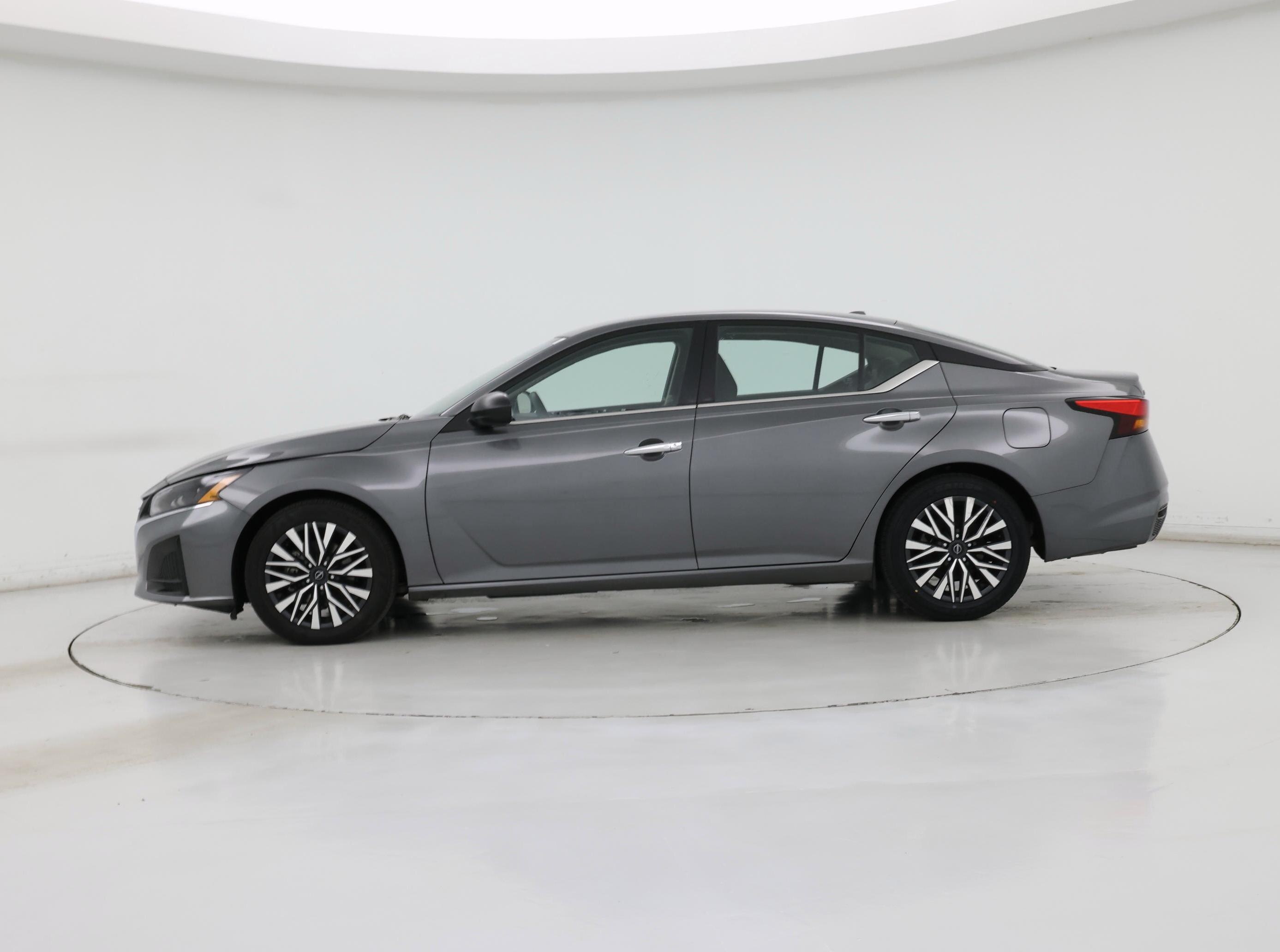 Thumbnail: 2024 Nissan Altima - 3