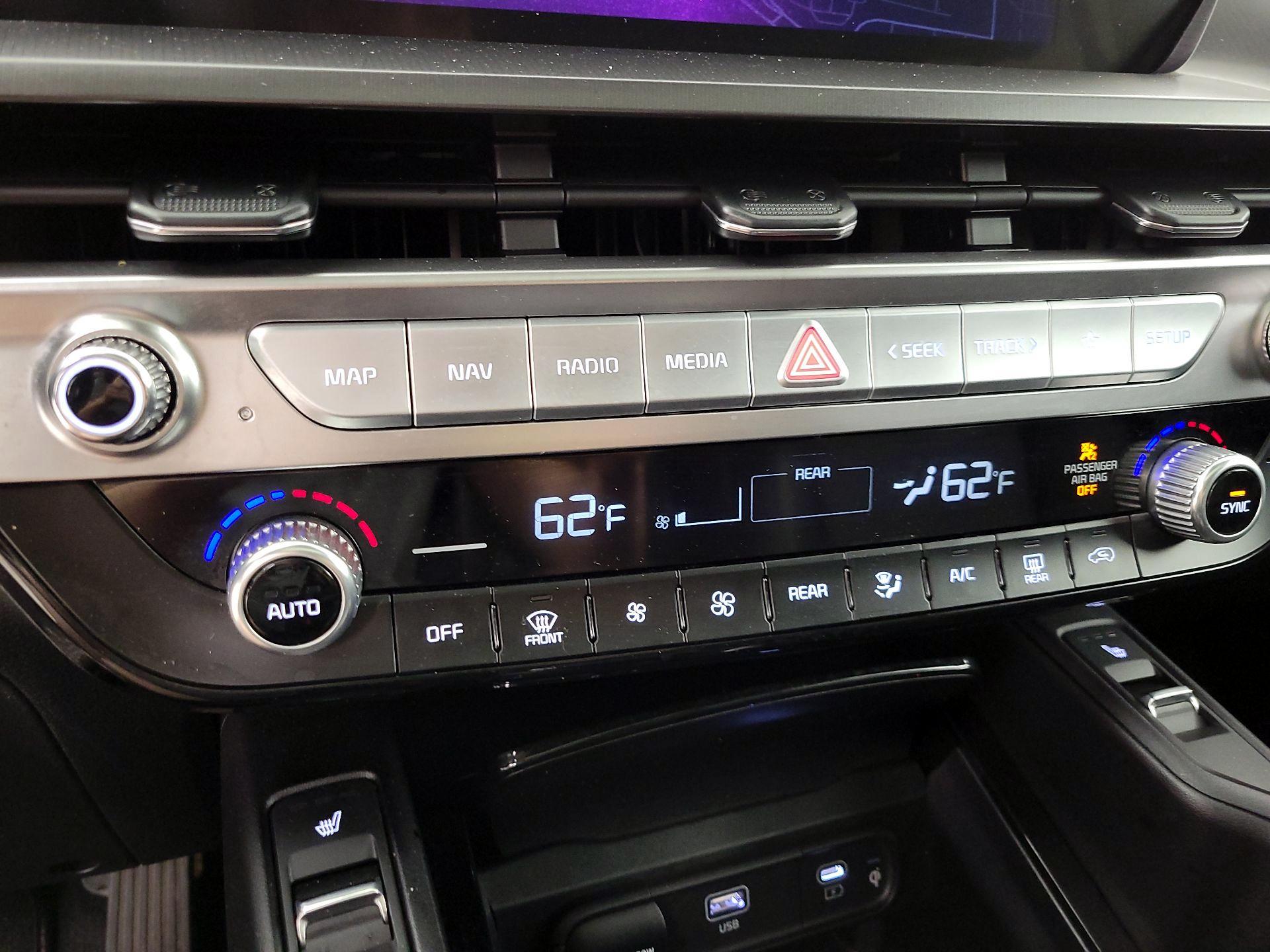 Thumbnail: 2025 Kia Telluride - 17