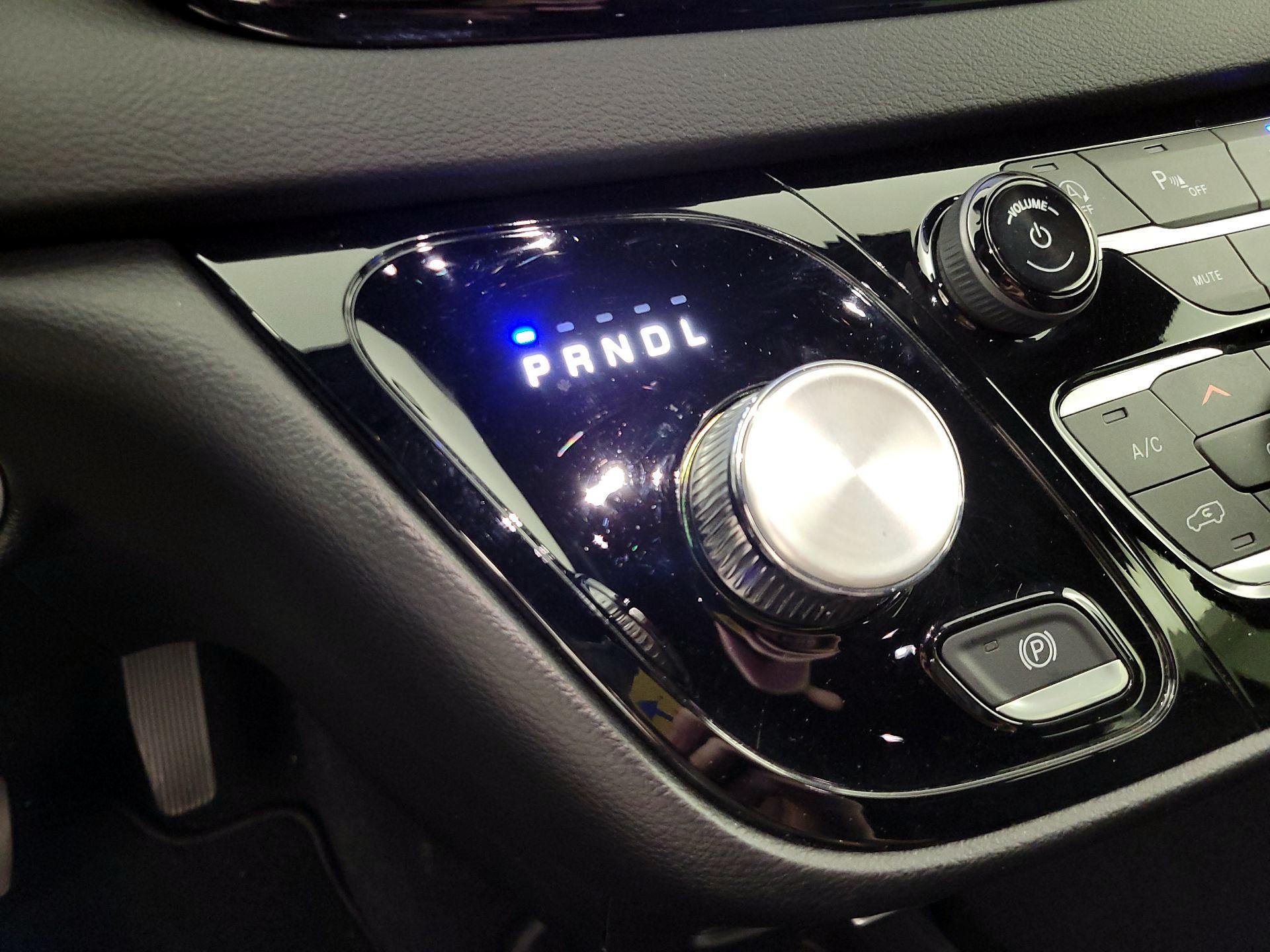 Thumbnail: 2025 Chrysler Pacifica - 17