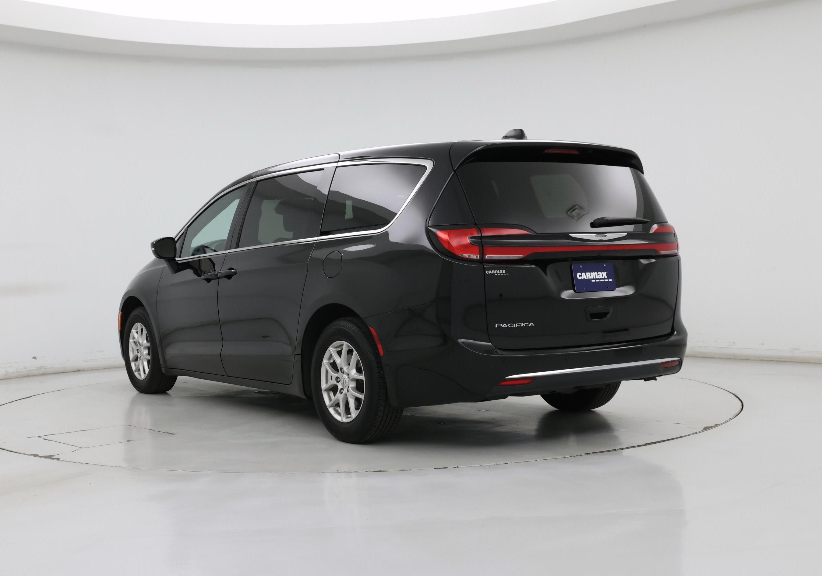 Thumbnail: 2025 Chrysler Pacifica - 2