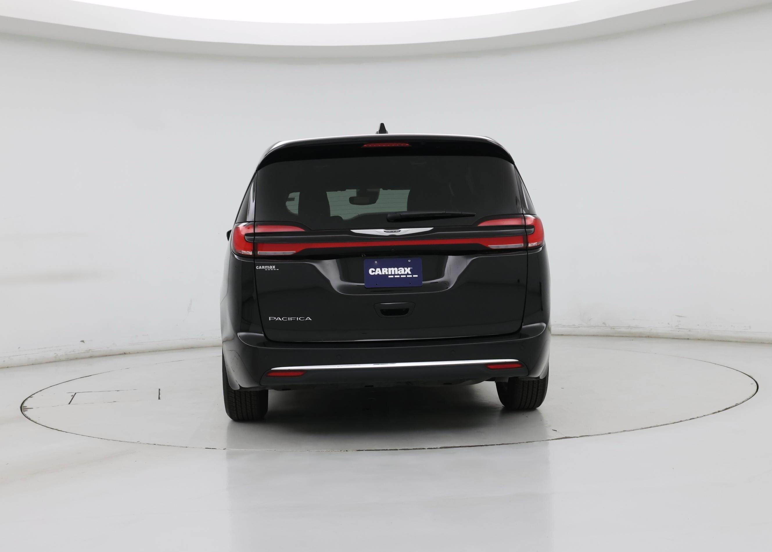 Thumbnail: 2025 Chrysler Pacifica - 6