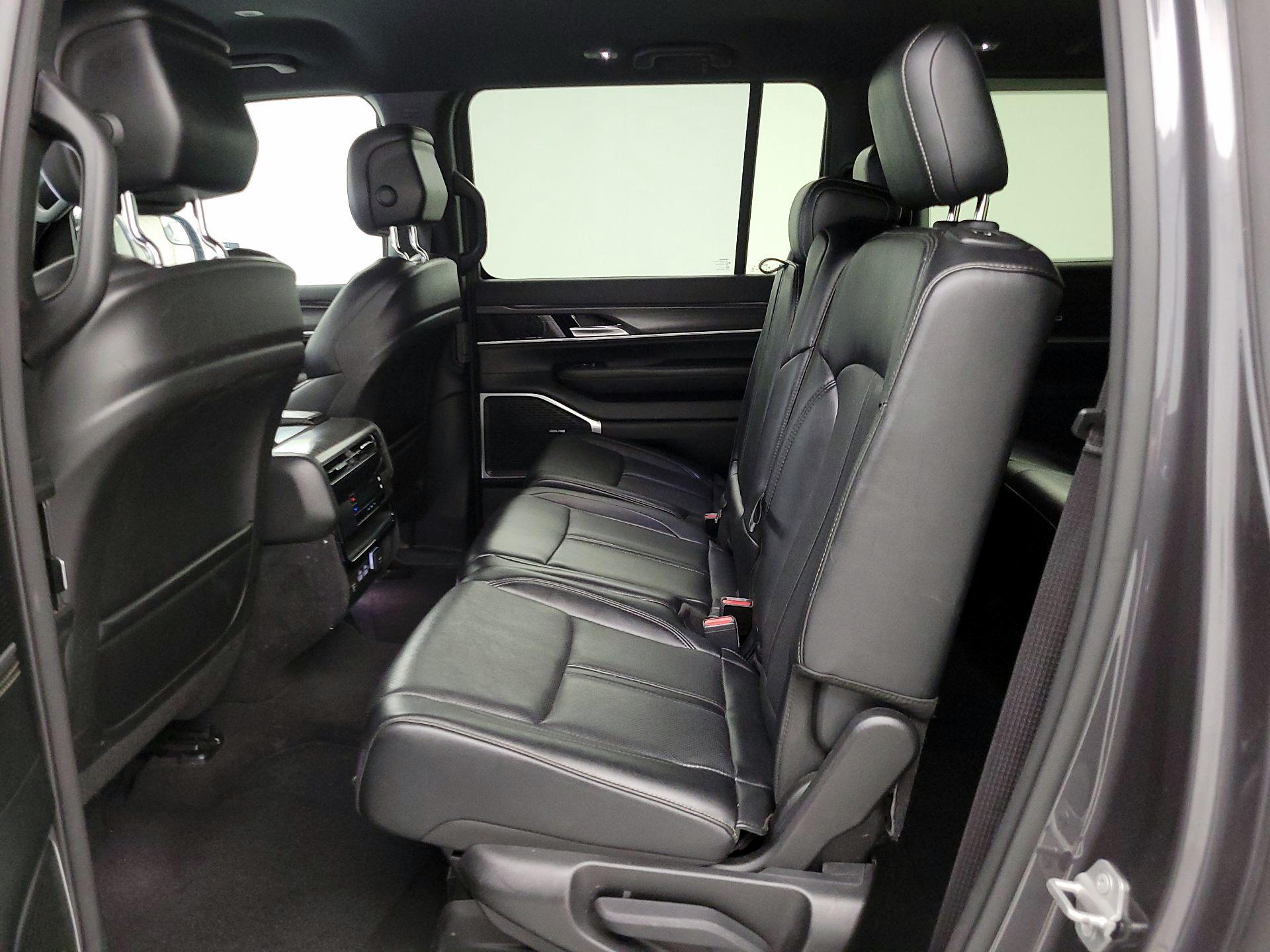 Thumbnail: 2023 Jeep Wagoneer - 20