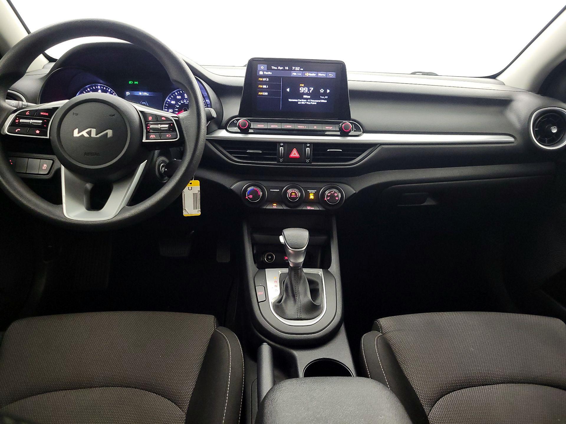 Thumbnail: 2024 Kia Forte - 9