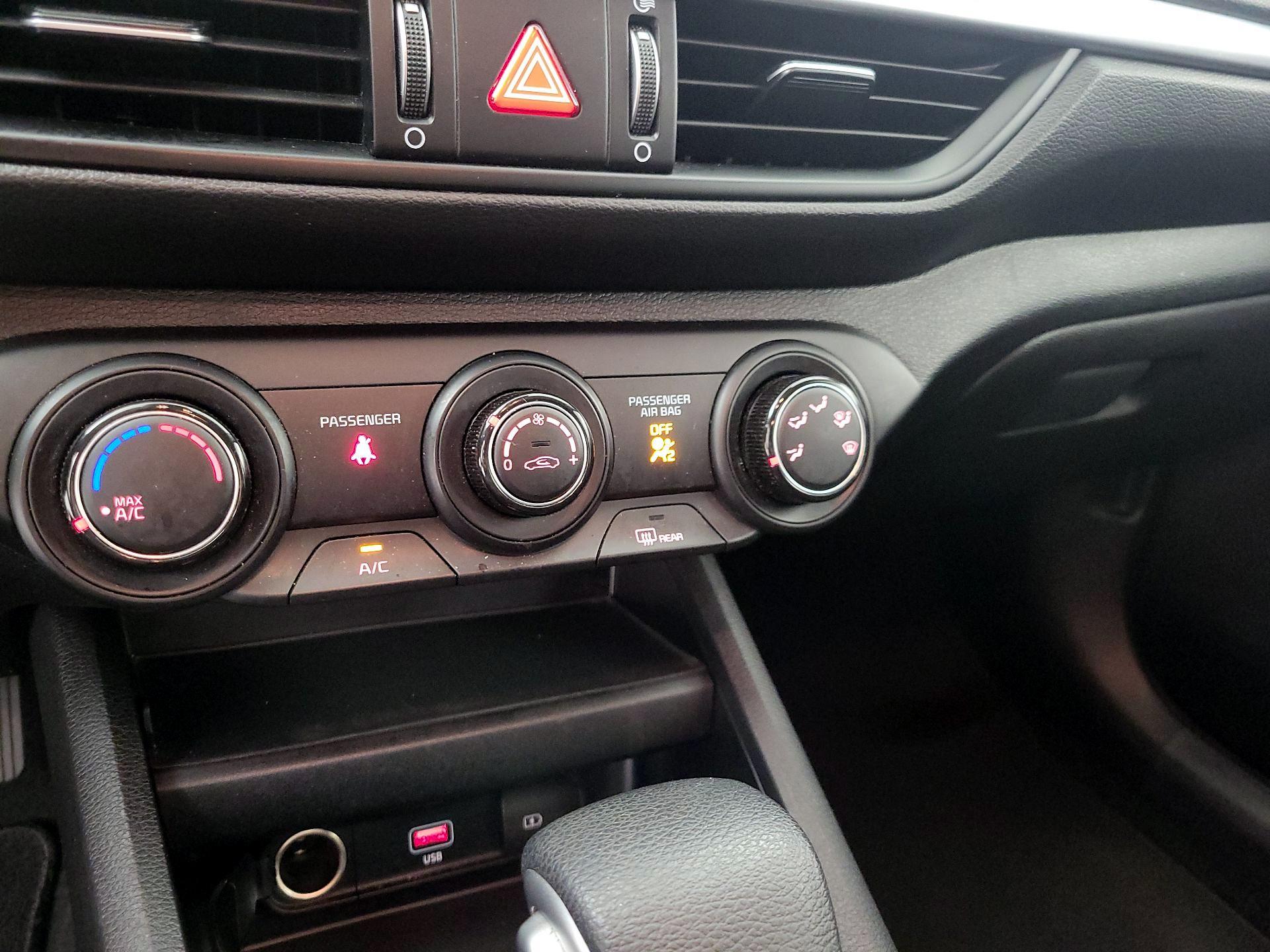 Thumbnail: 2024 Kia Forte - 16