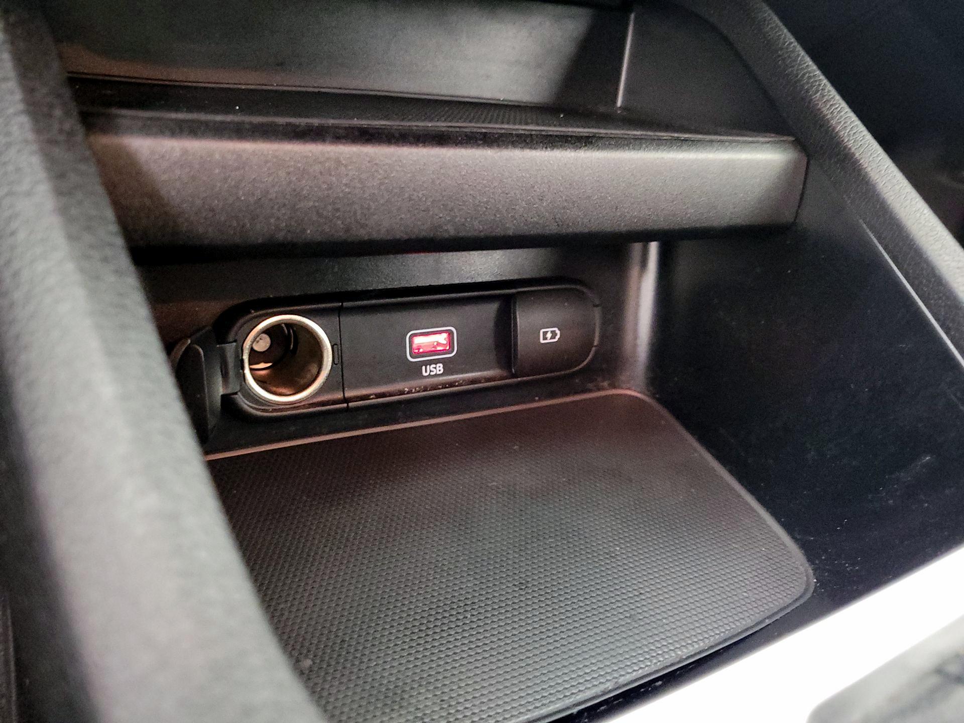 Thumbnail: 2024 Kia Forte - 18