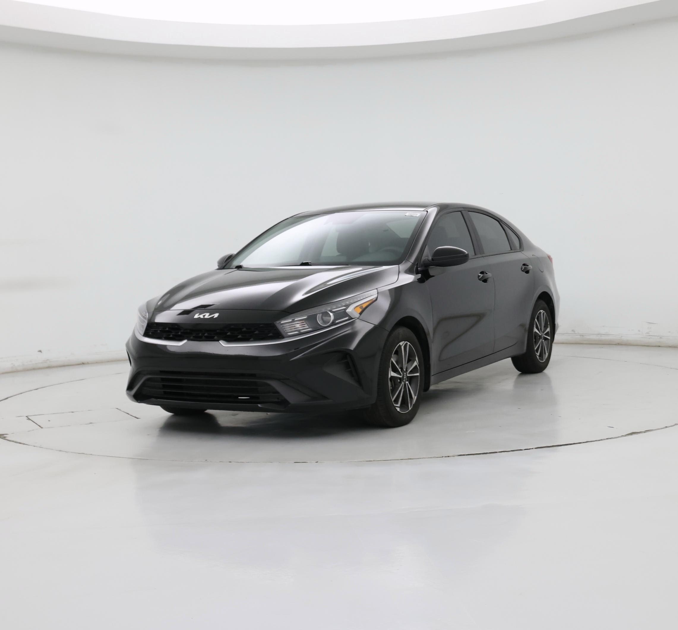 Thumbnail: 2024 Kia Forte - 4