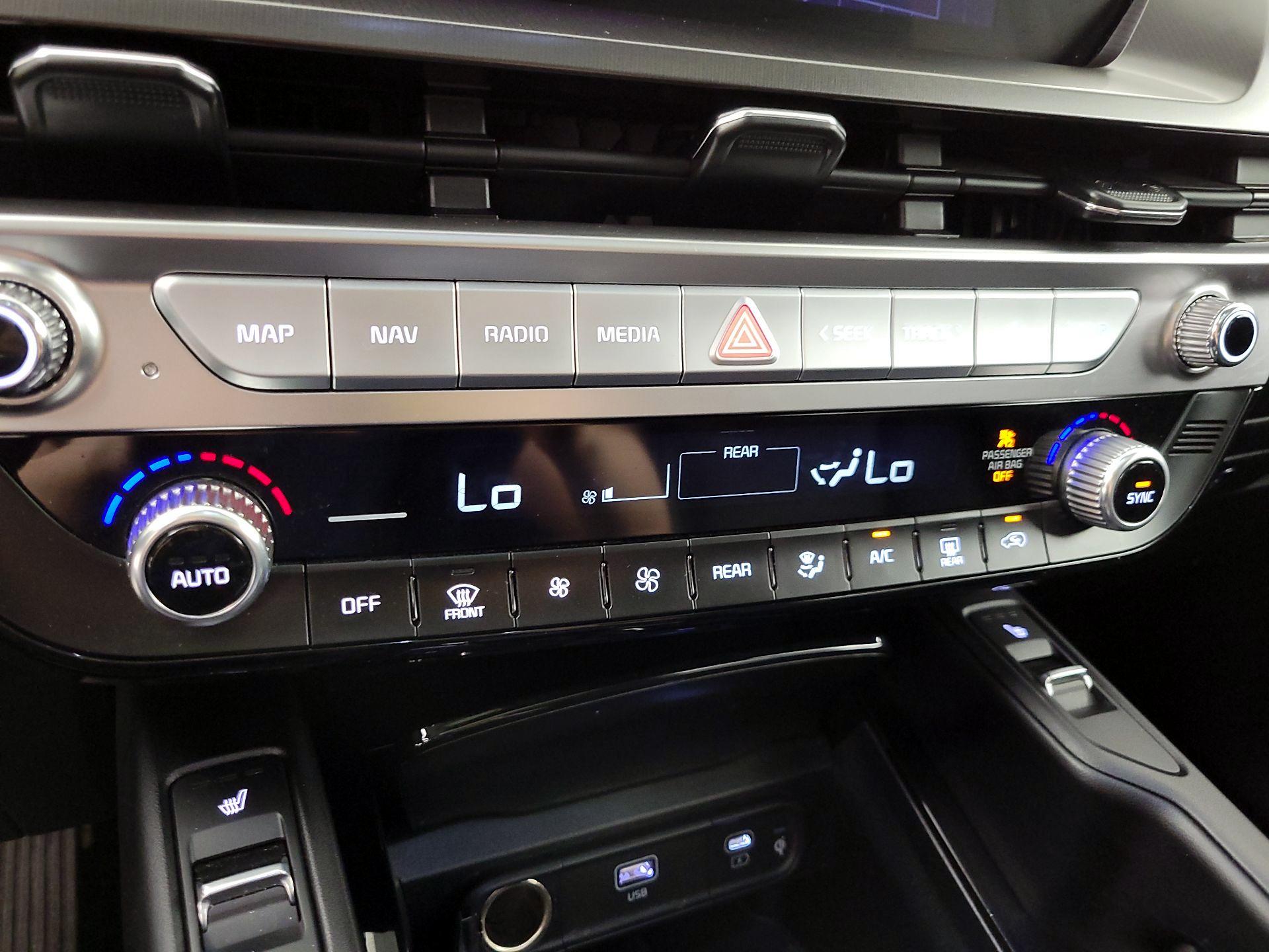 Thumbnail: 2025 Kia Telluride - 17