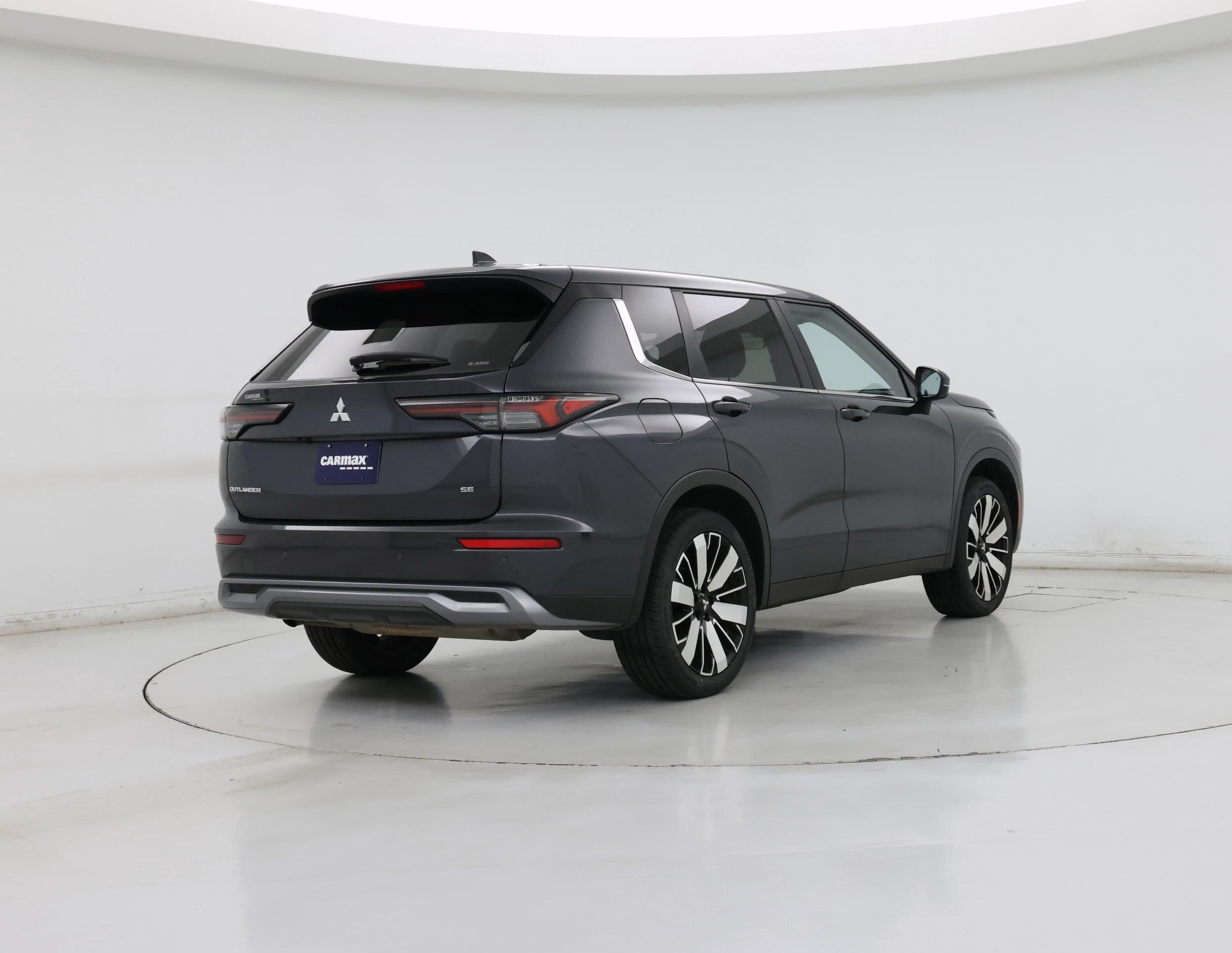 Thumbnail: 2025 Mitsubishi Outlander - 8