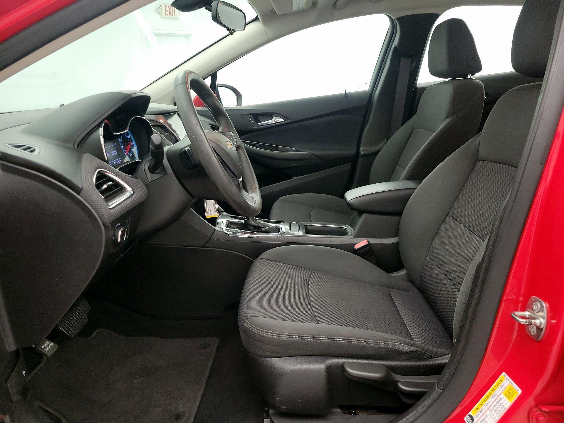 Thumbnail: 2017 Chevrolet Cruze - 11