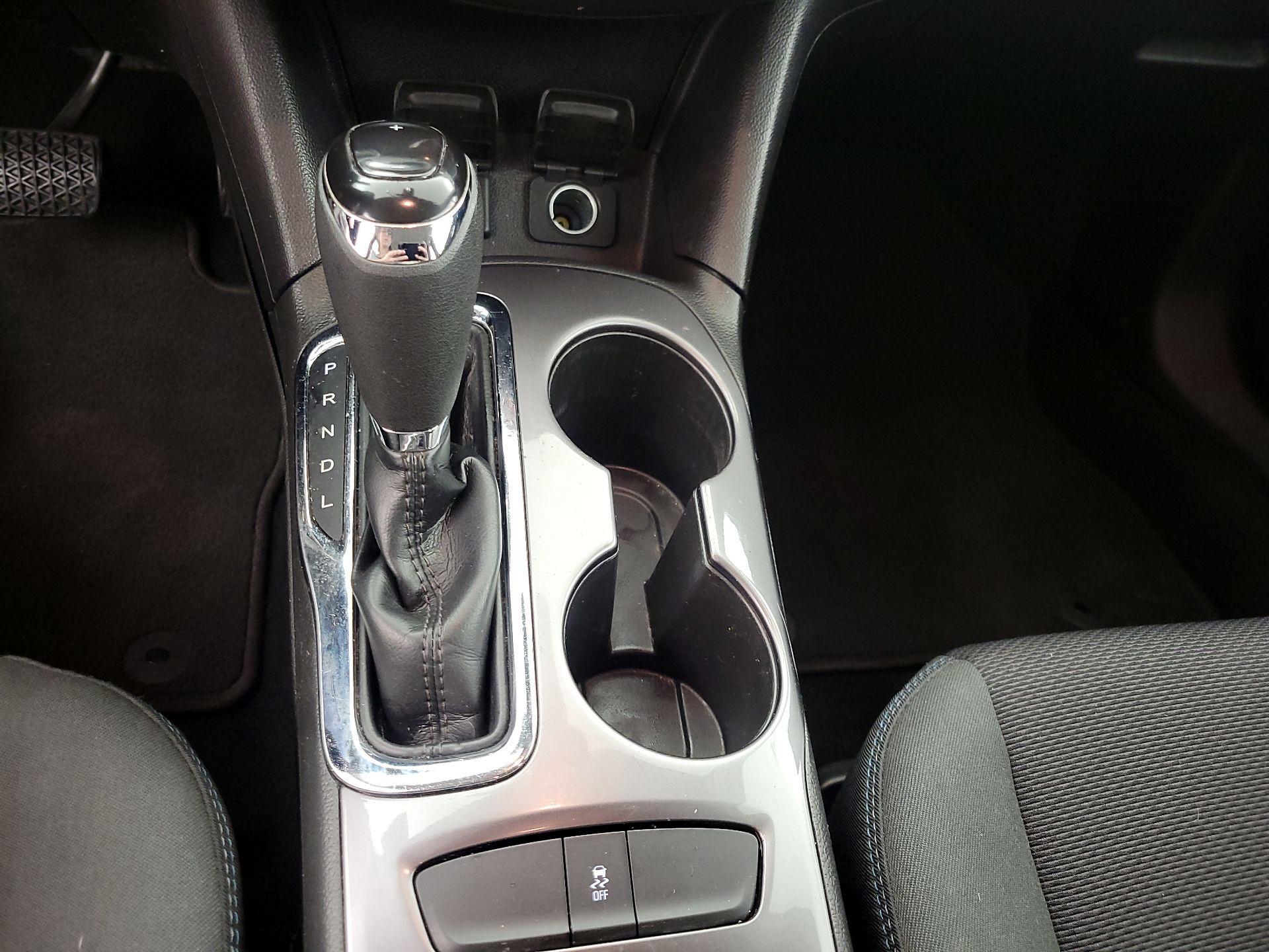 Thumbnail: 2017 Chevrolet Cruze - 17